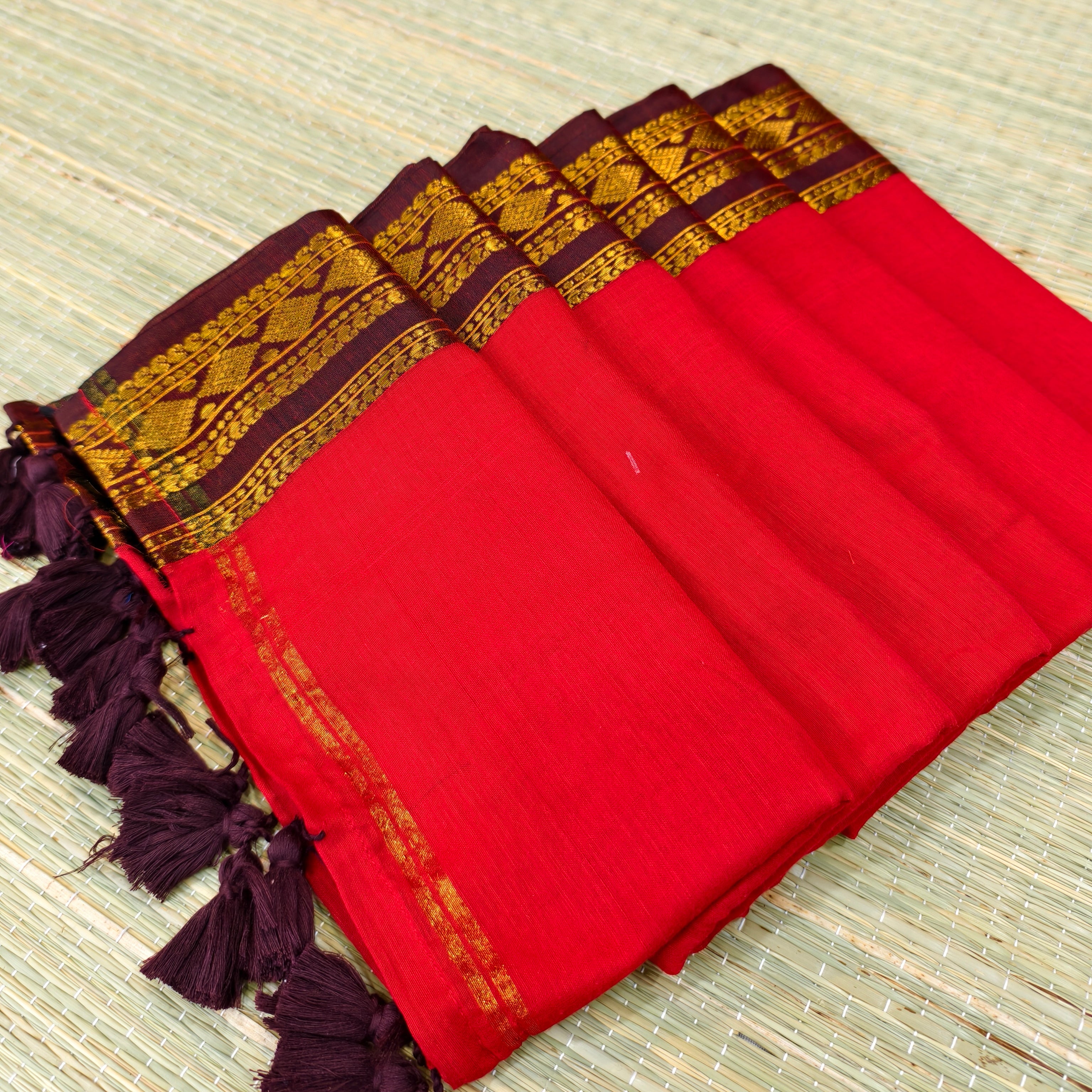 Mul cotton saree with Kanchi border