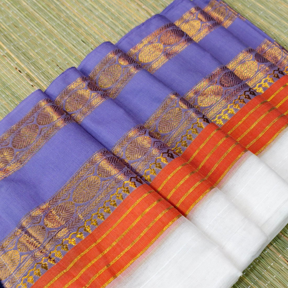Mul cotton saree with Gap kanchi border