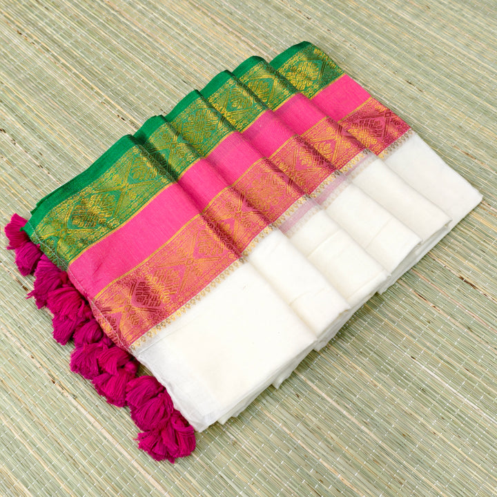 Mul cotton saree with kanchi gap border