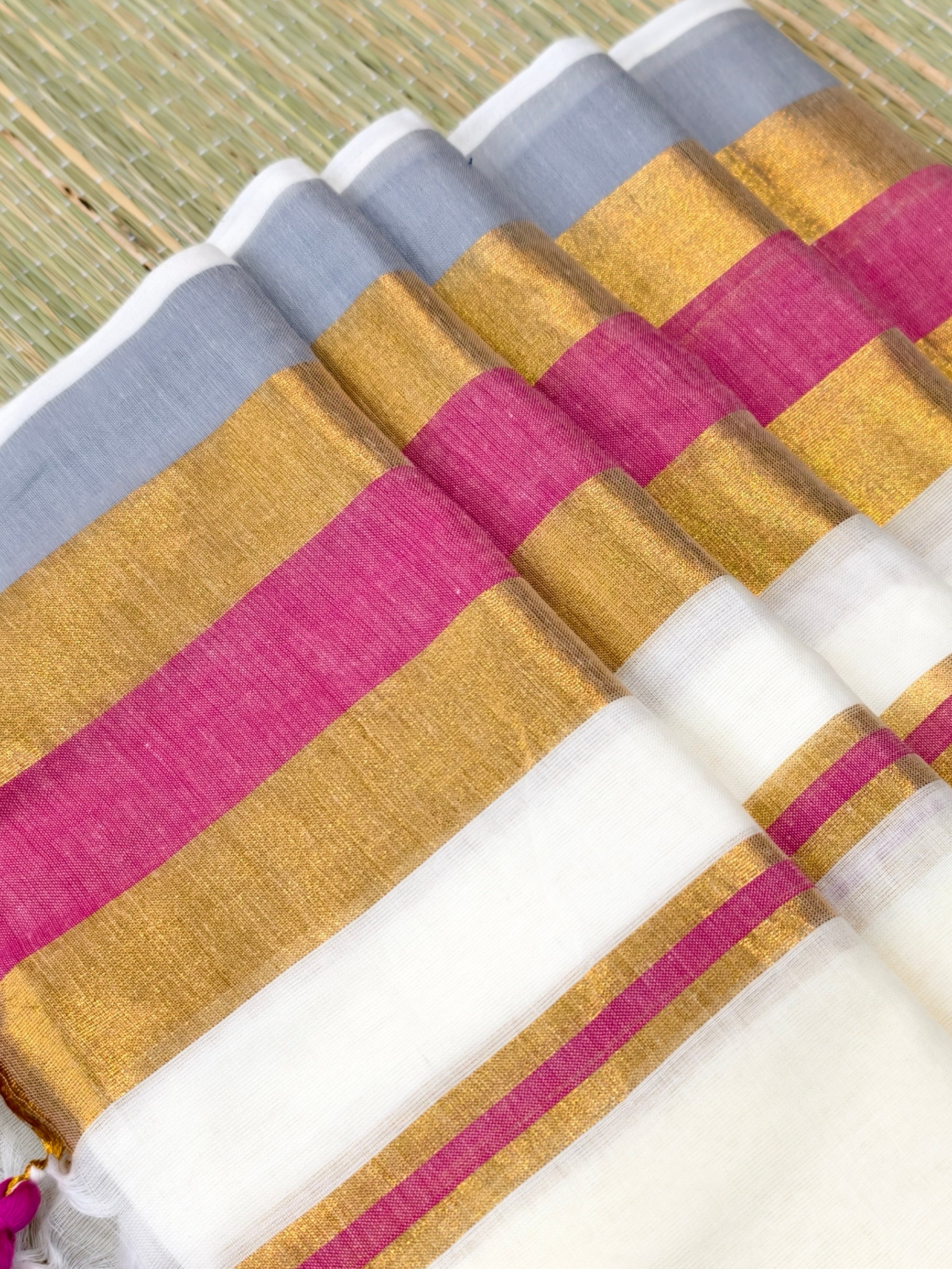 Mul cotton saree with zari border