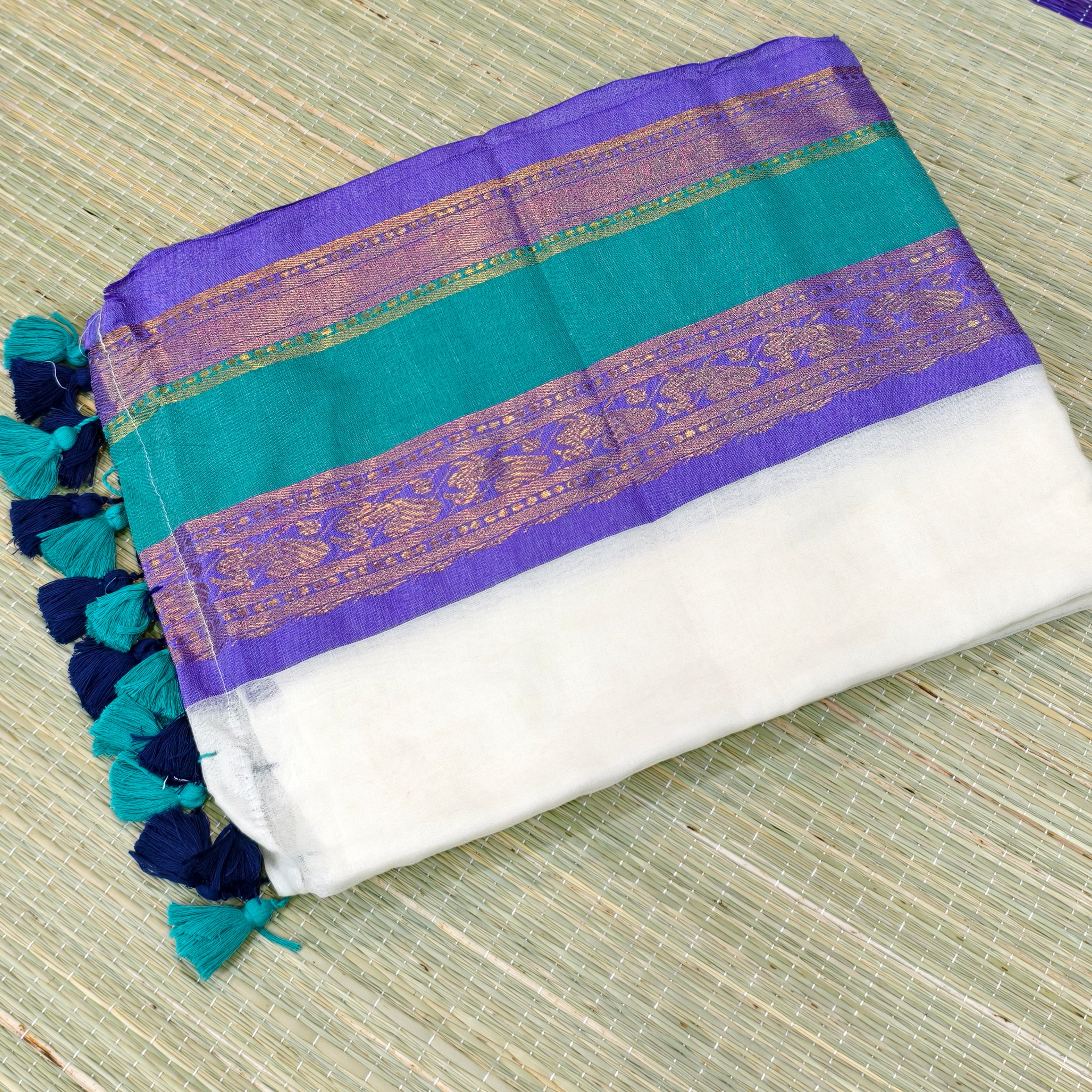 Mul cotton saree with gap kanchi border