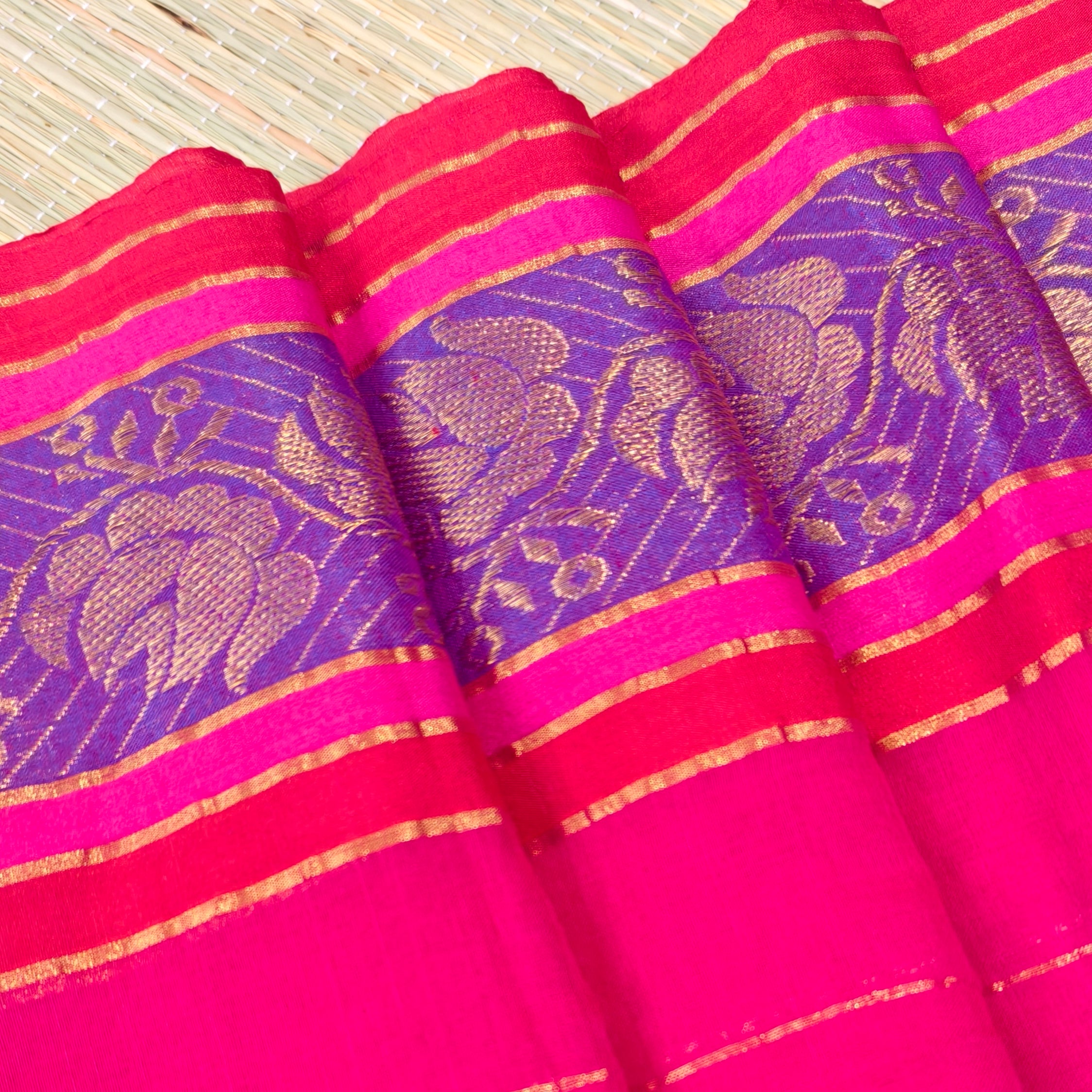 Mul cotton saree with kanchi border