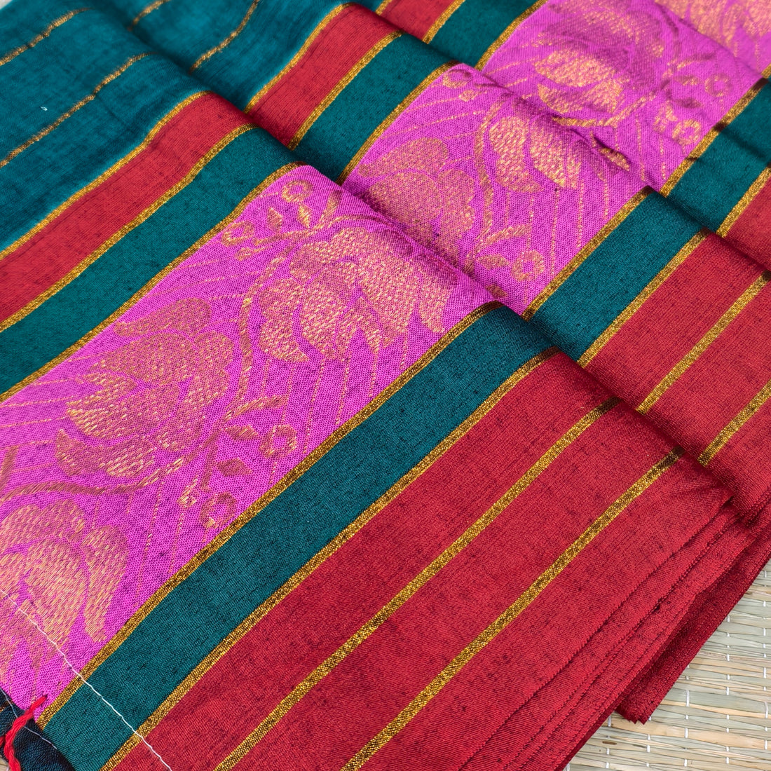 Mul cotton saree with kanchi border