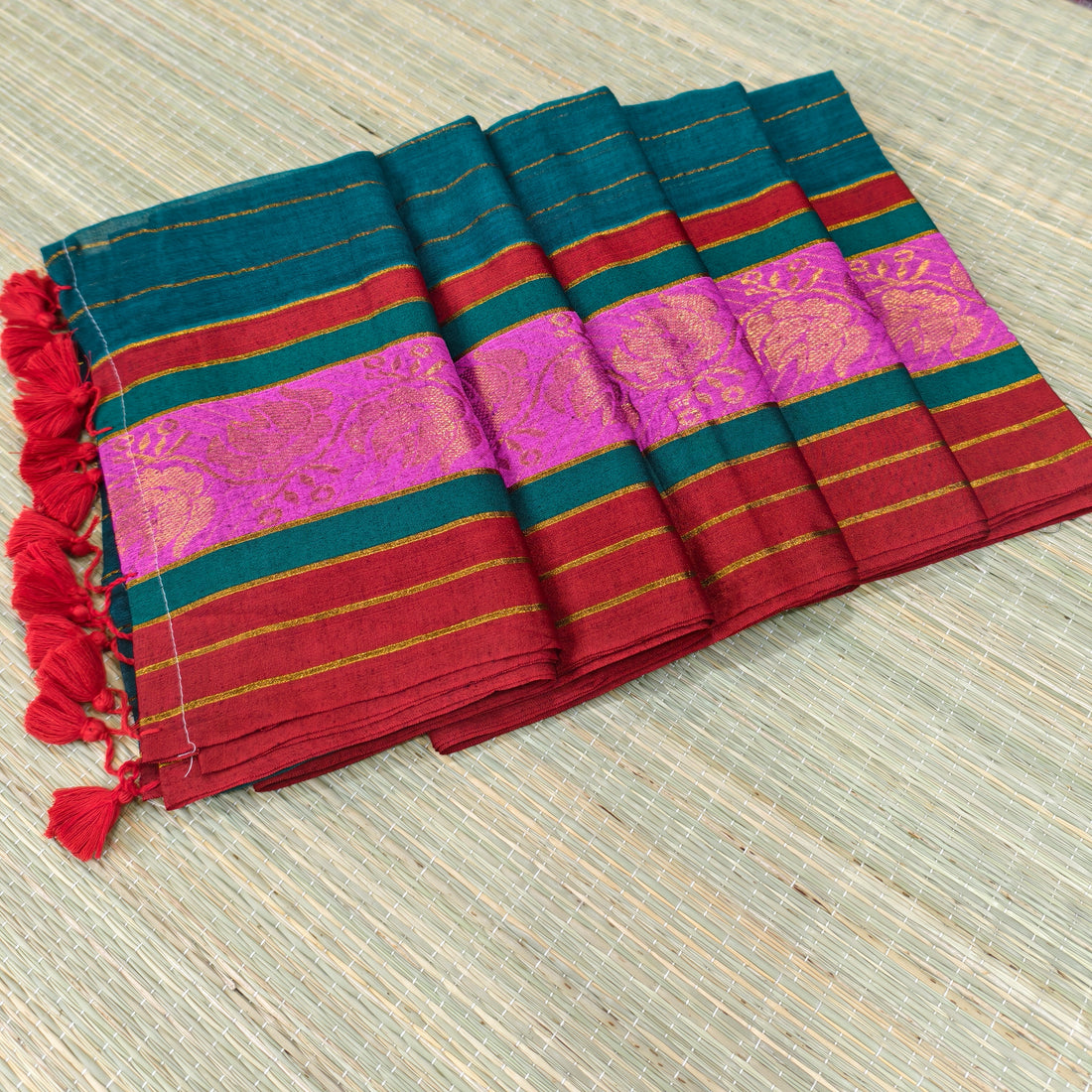 Mul cotton saree with kanchi border