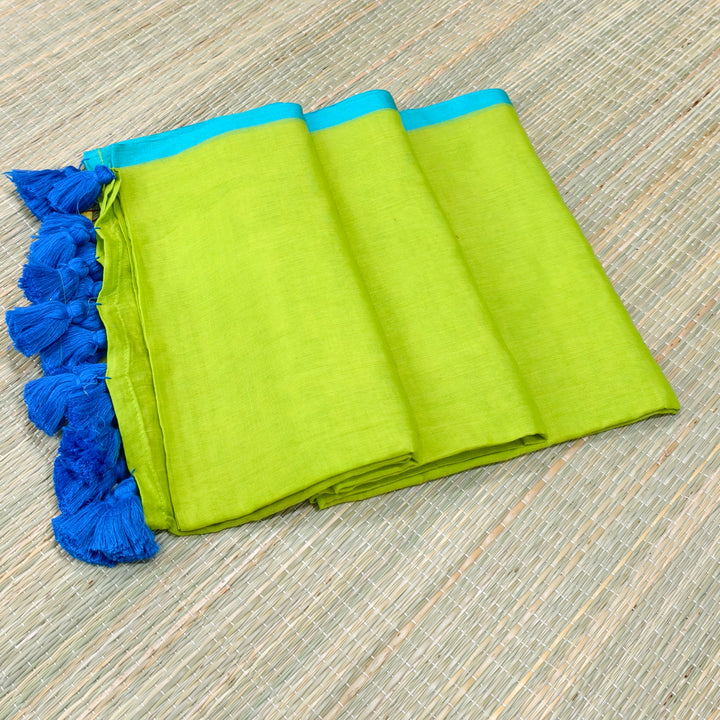 Mul plain saree with contrast border