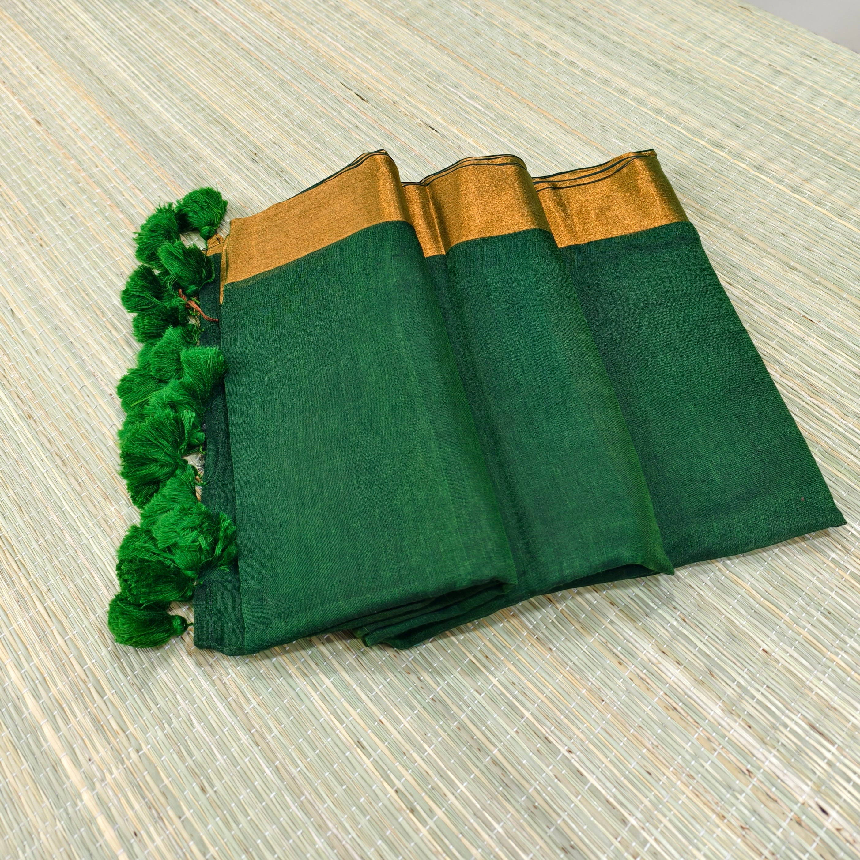 Mul cotton saree with zari border