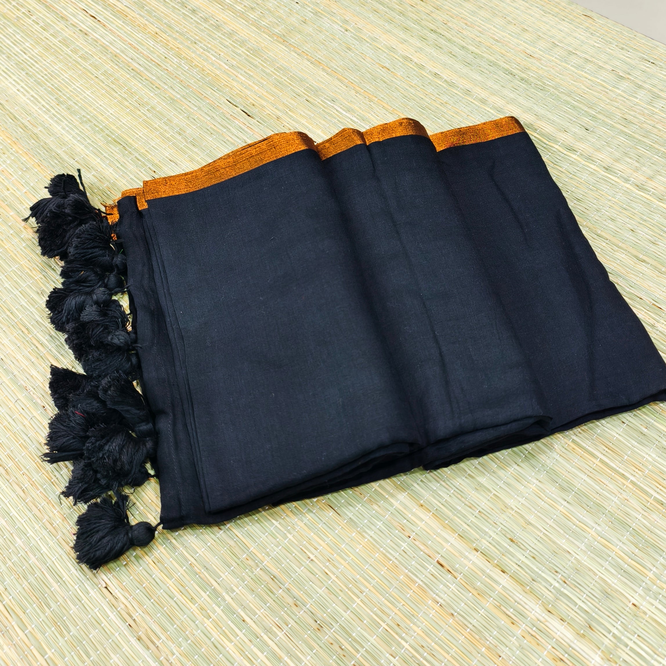 Mul cotton saree with zari border