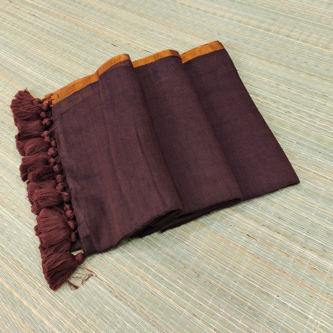 Mul cotton saree with zari border
