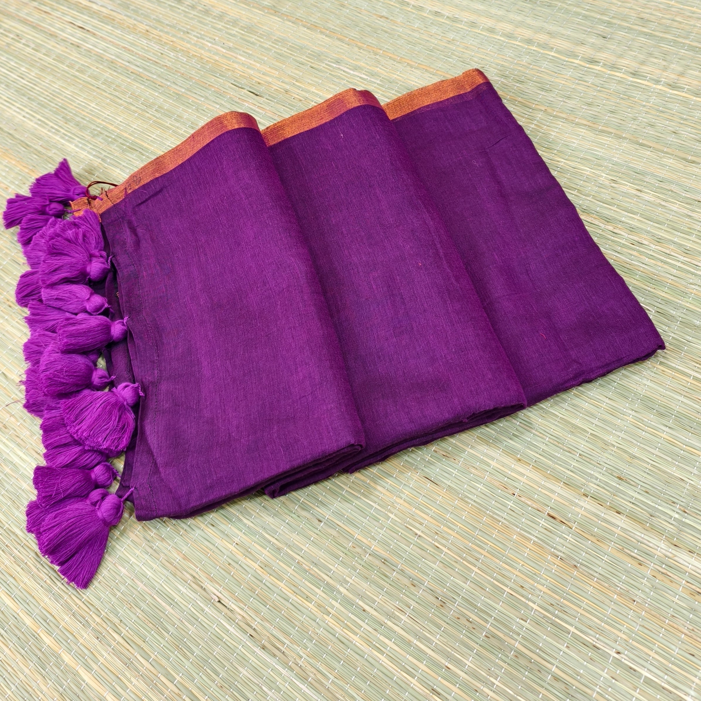 Mul cotton saree with zari border