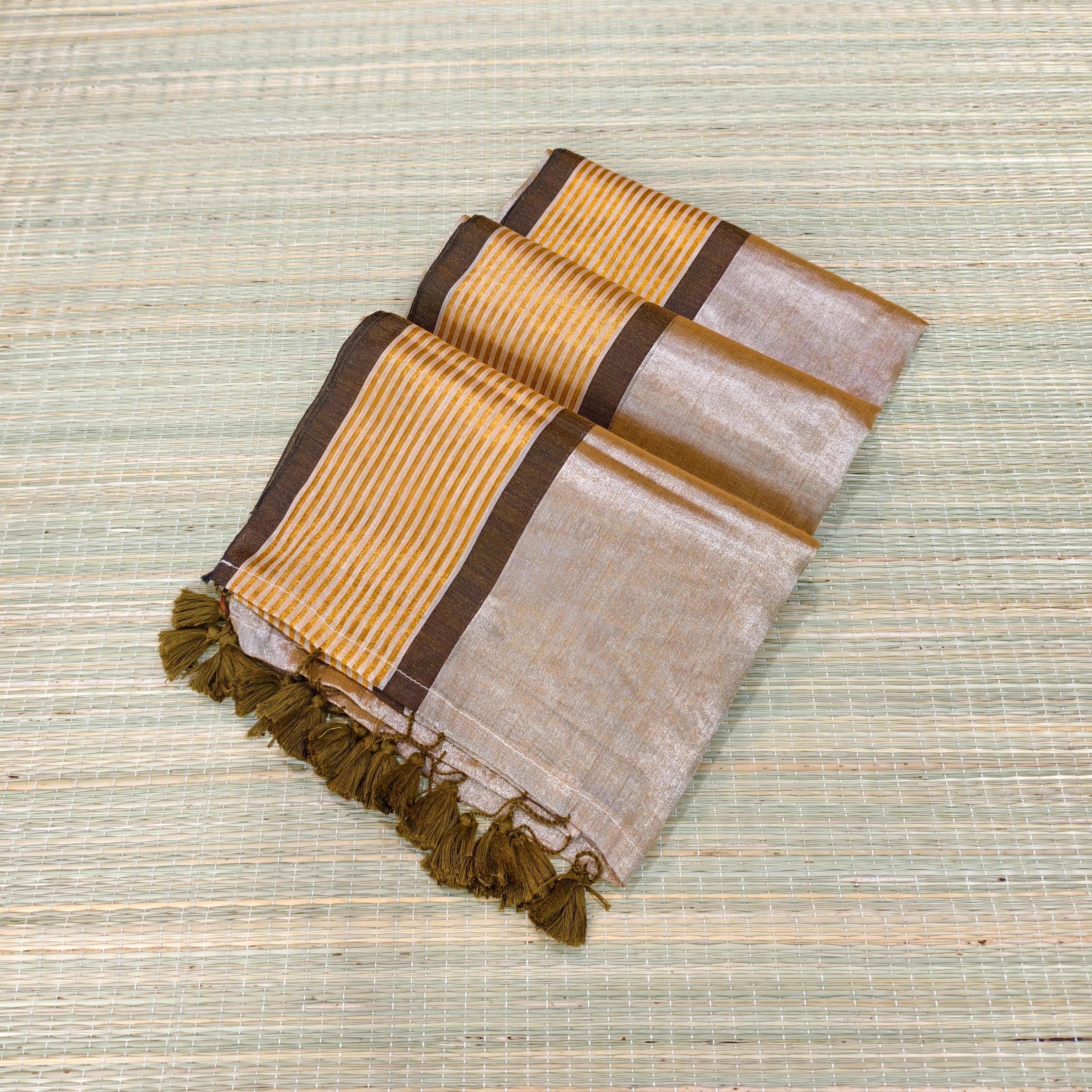 Mul tissue saree