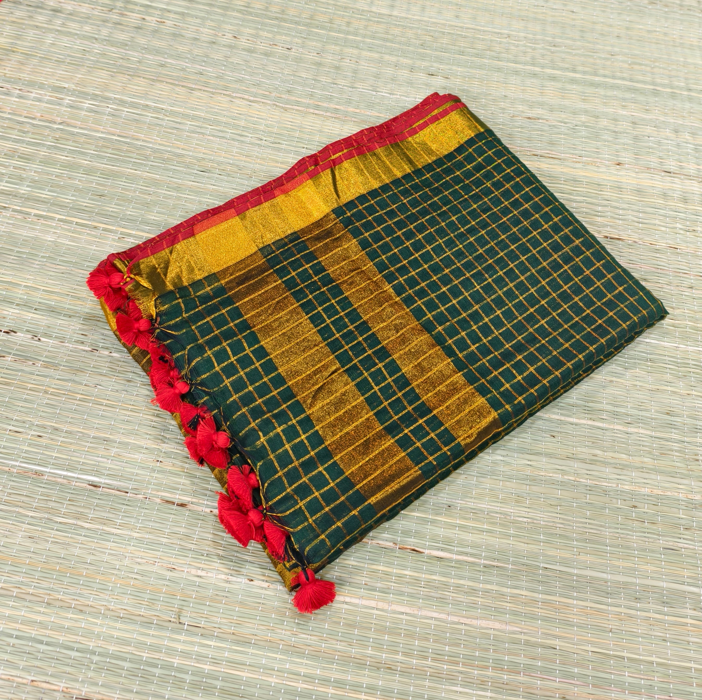 Premium mul zari checked saree