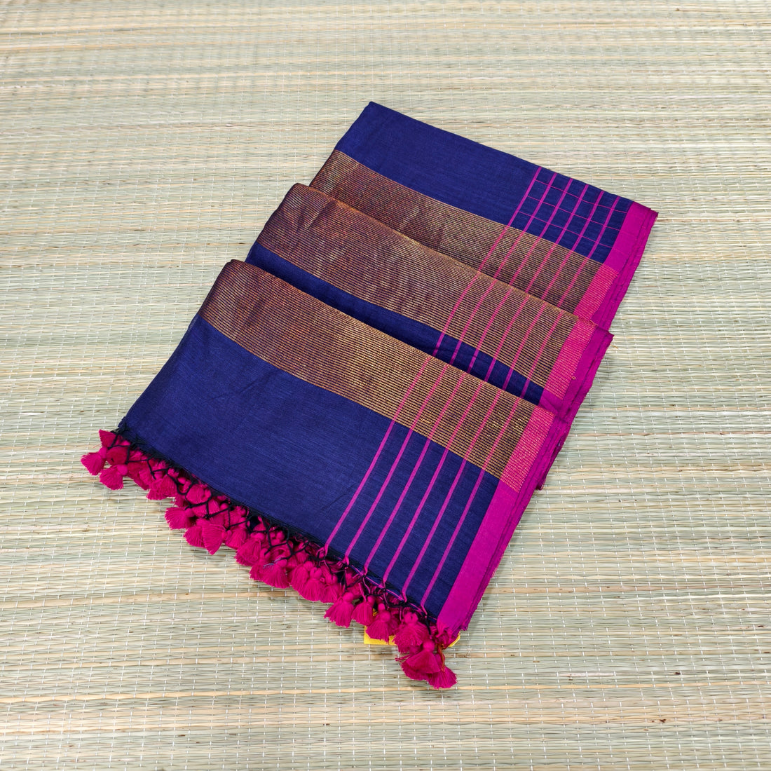 premium mul with zari striped pallu