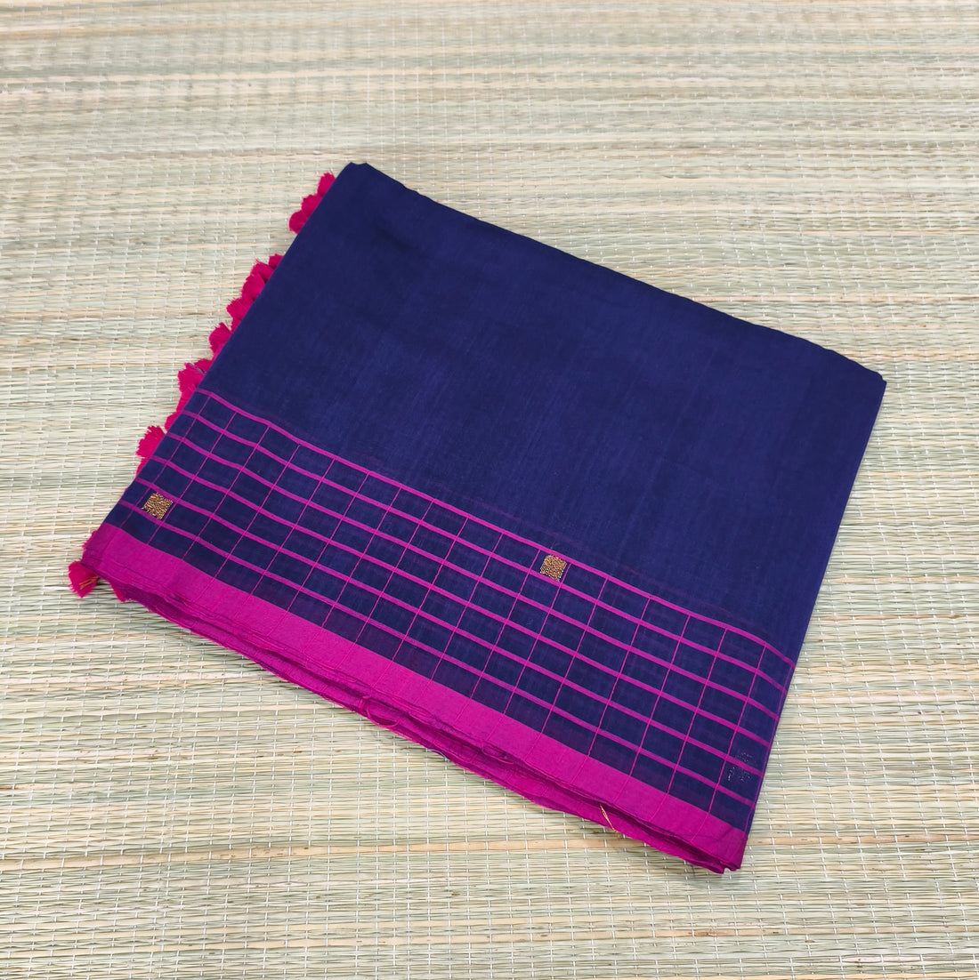 premium mul with zari striped pallu