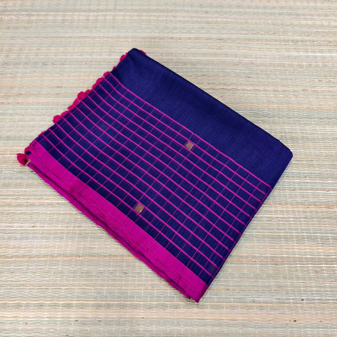 premium mul with zari striped pallu