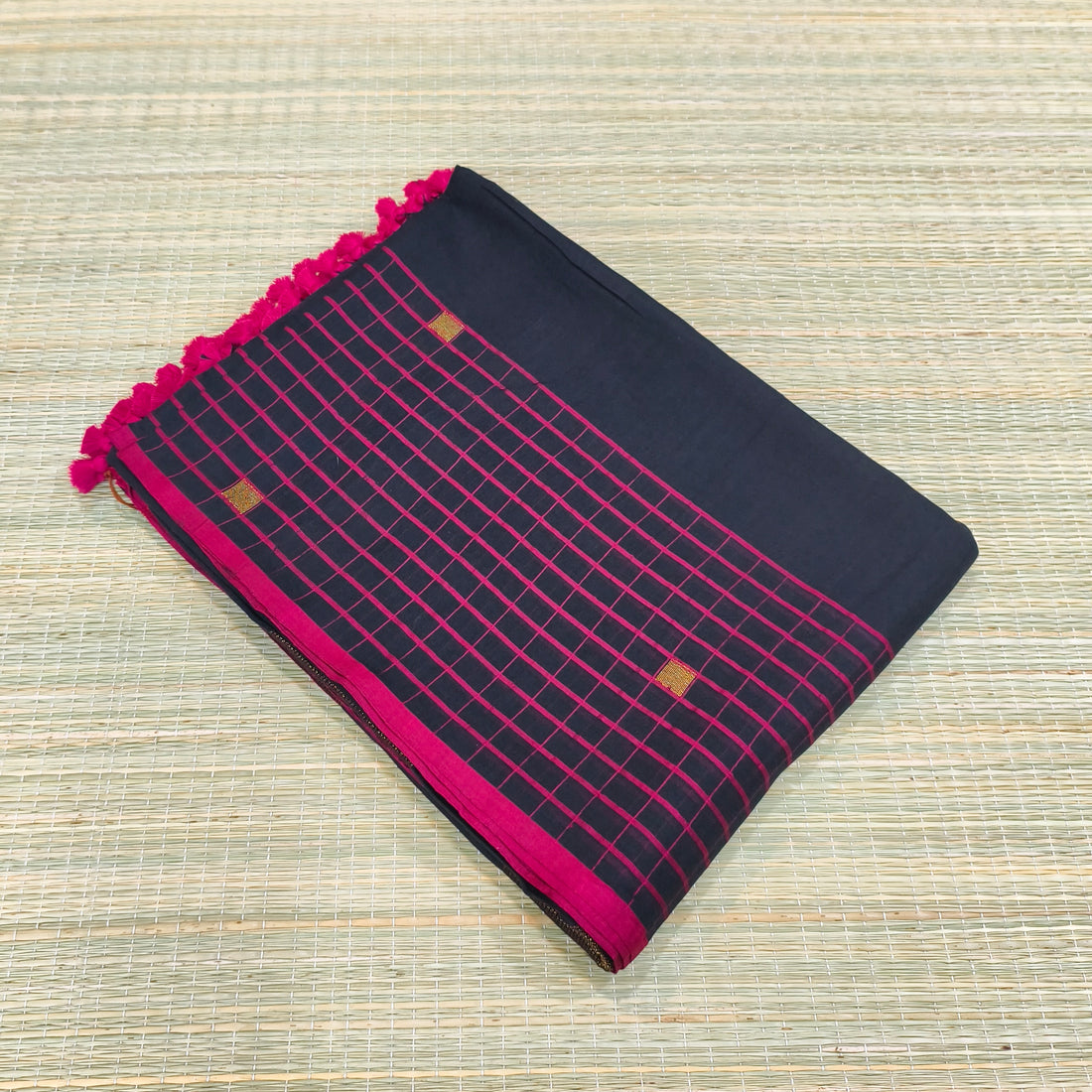 premium mul with zari striped pallu