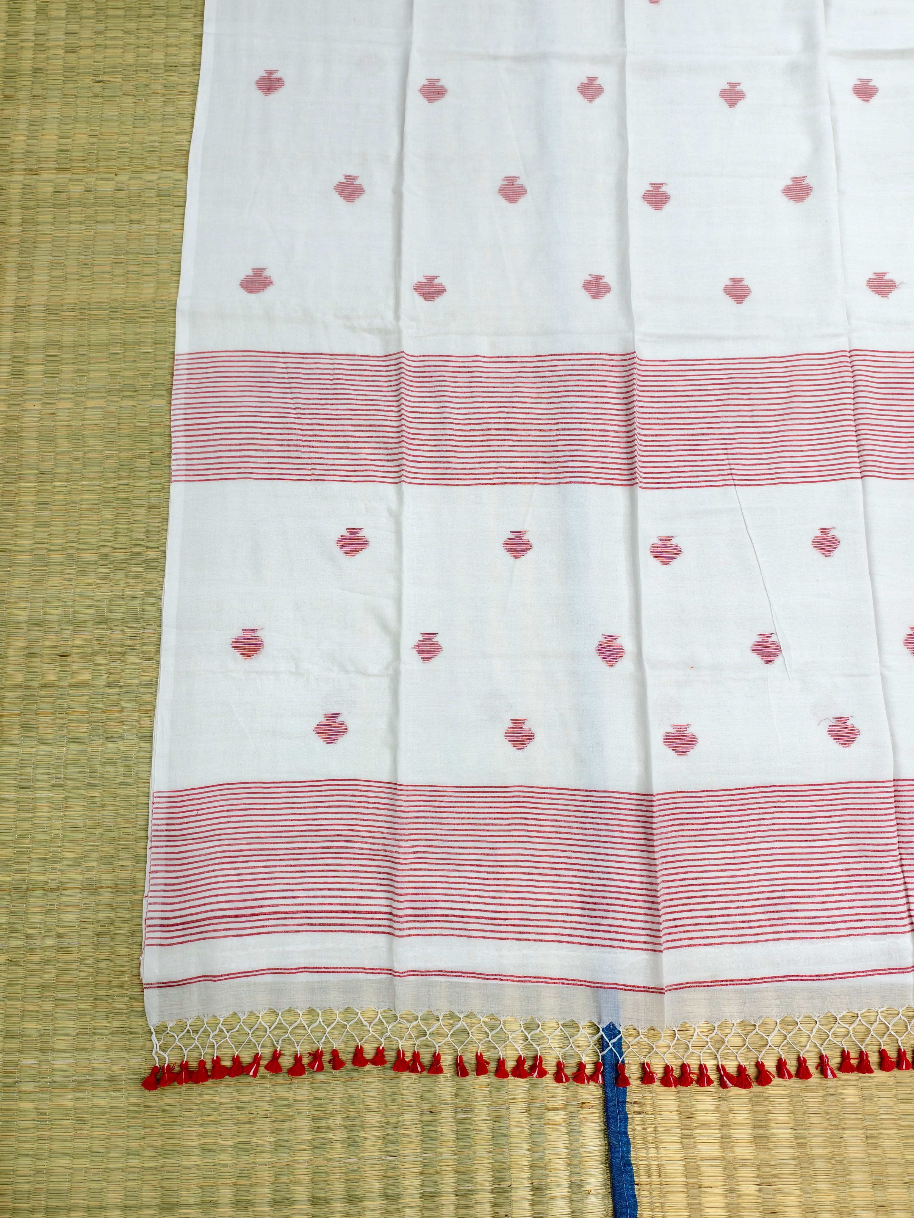 Premium mul jamdani saree