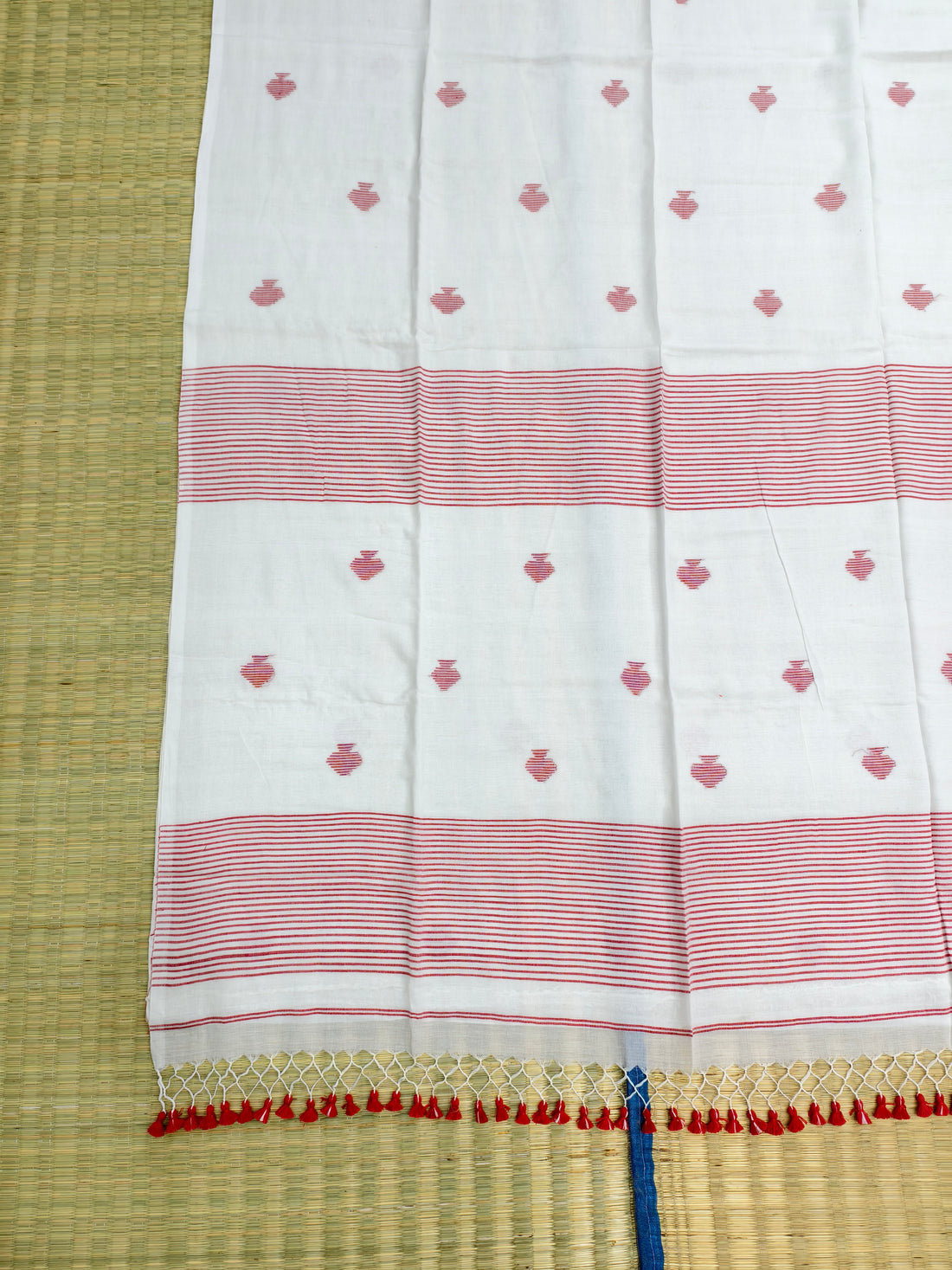 Premium mul jamdani saree
