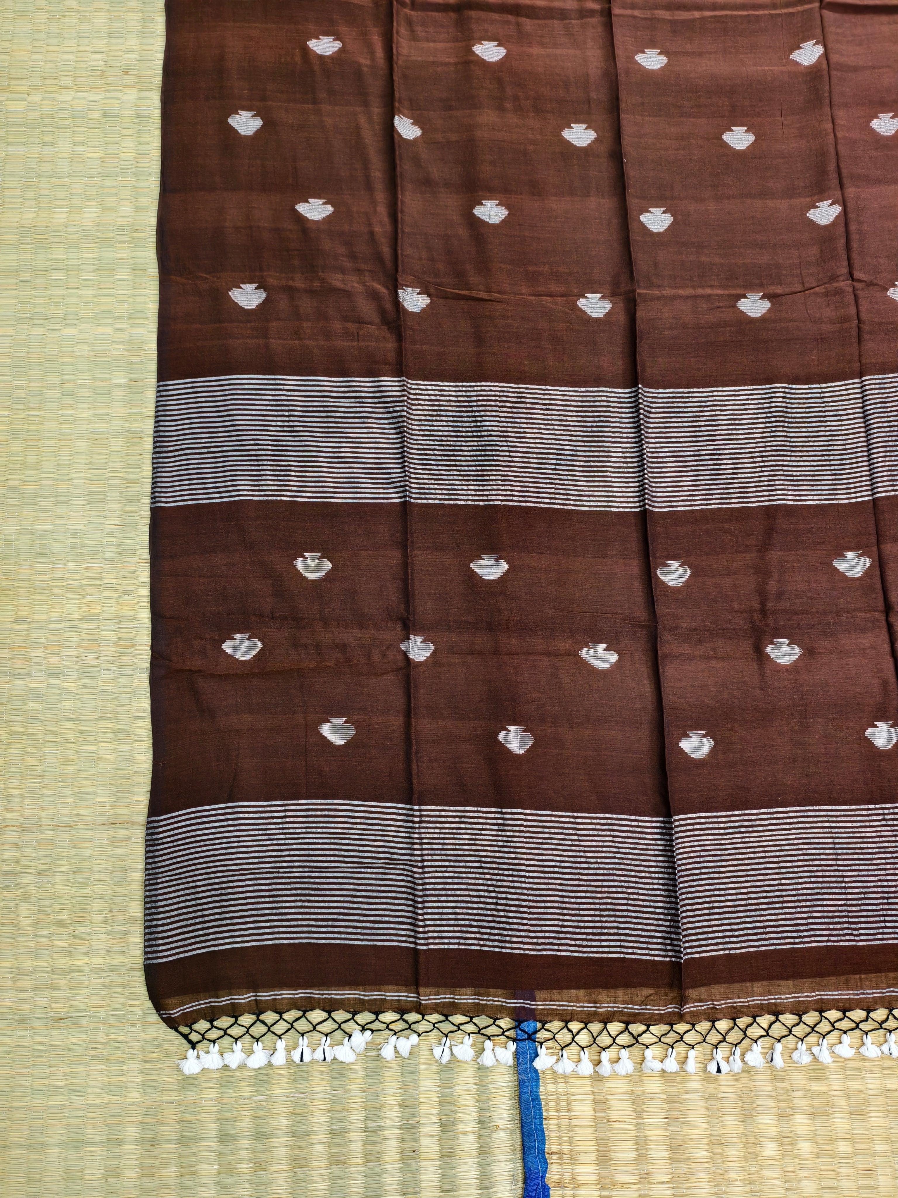 Premium mul jamdani saree
