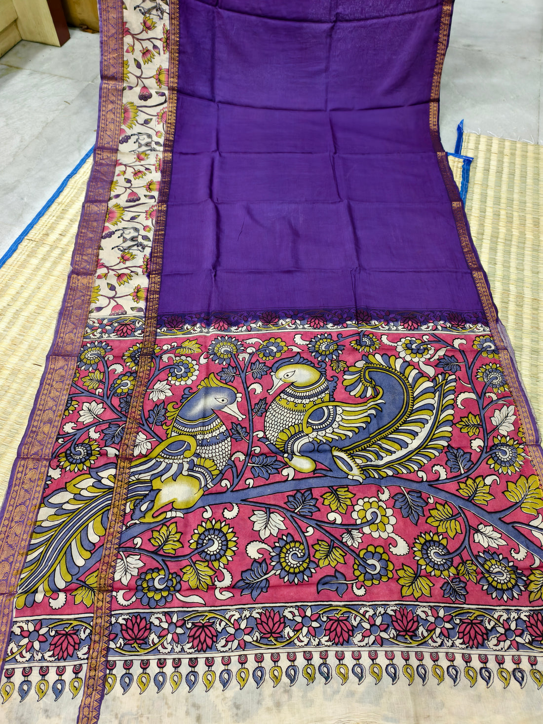 Plain Mangalagiri silk with kalamkari gap border