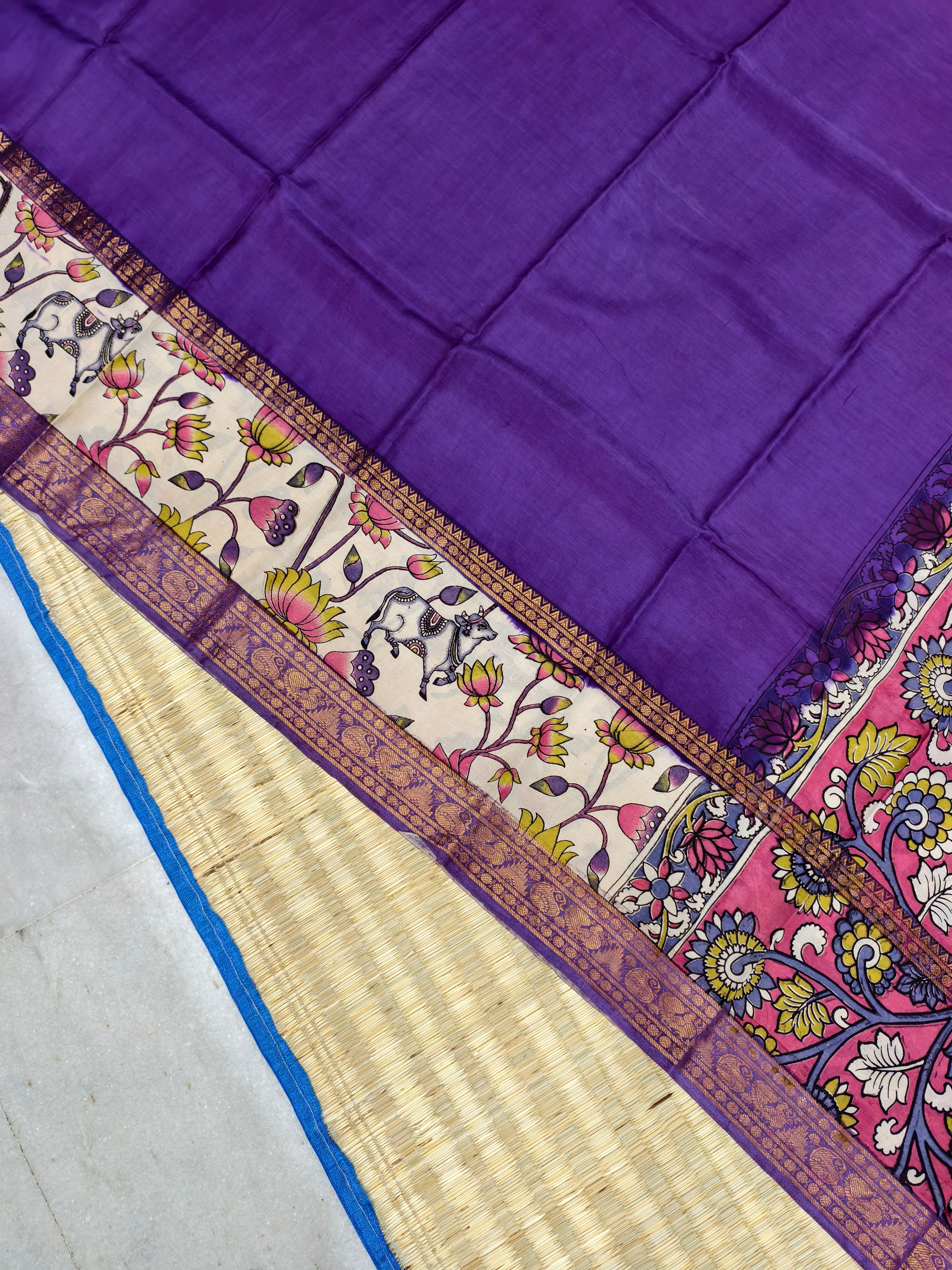 Plain Mangalagiri silk with kalamkari gap border