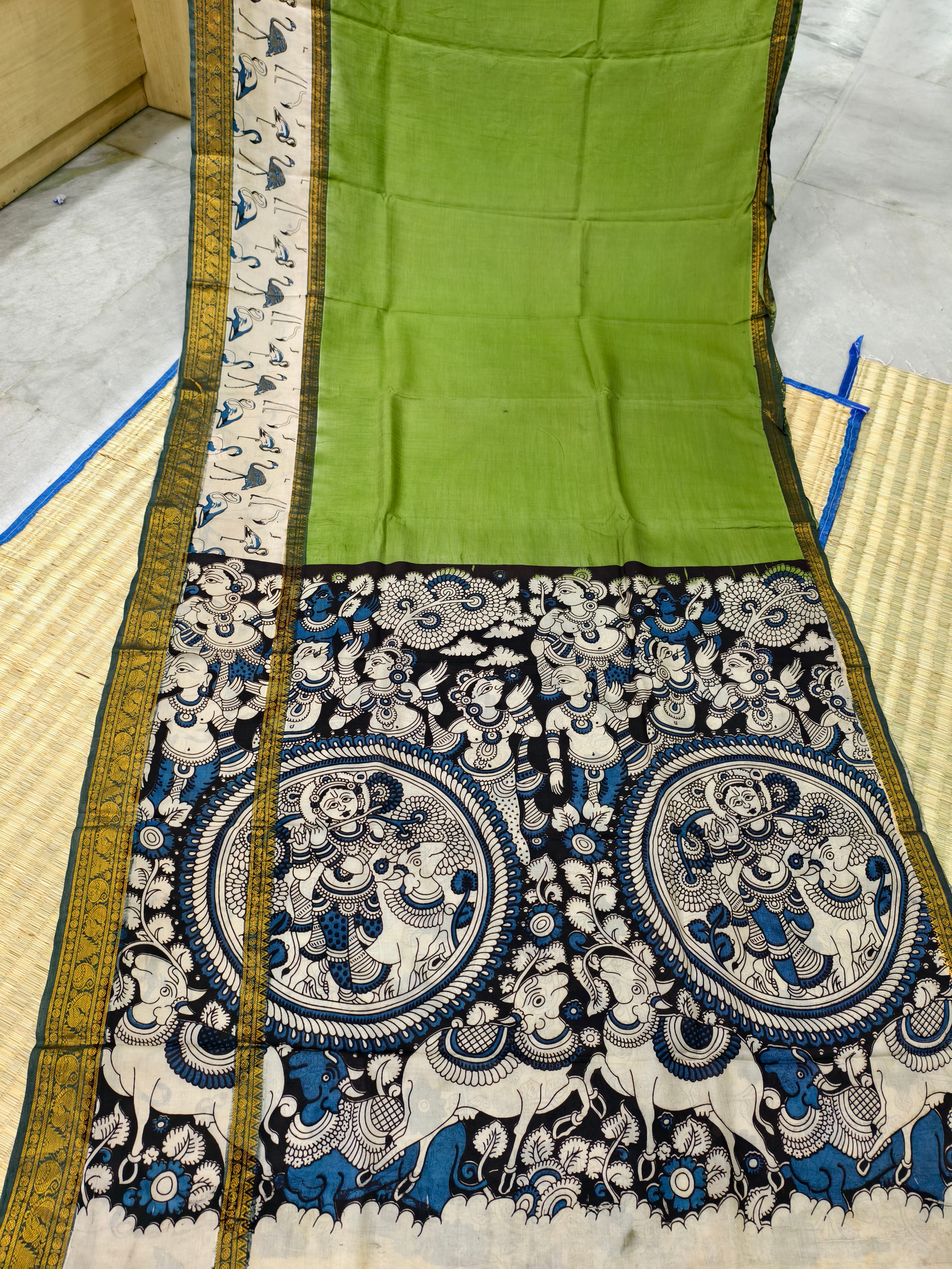 Plain Mangalagiri silk with kalamkari gap border