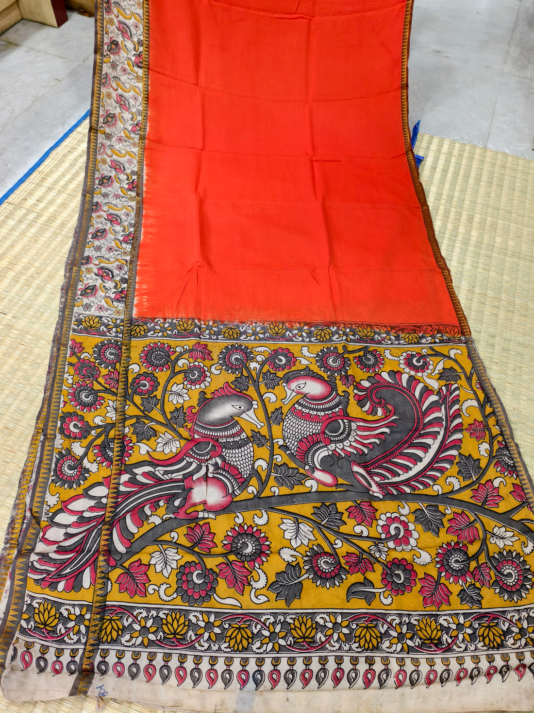 Plain Mangalagiri silk with kalamkari gap border