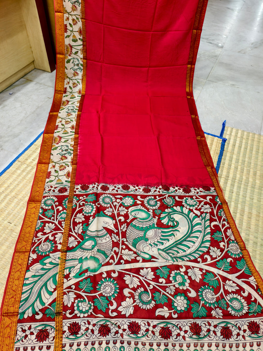 Plain Mangalagiri silk with kalamkari gap border