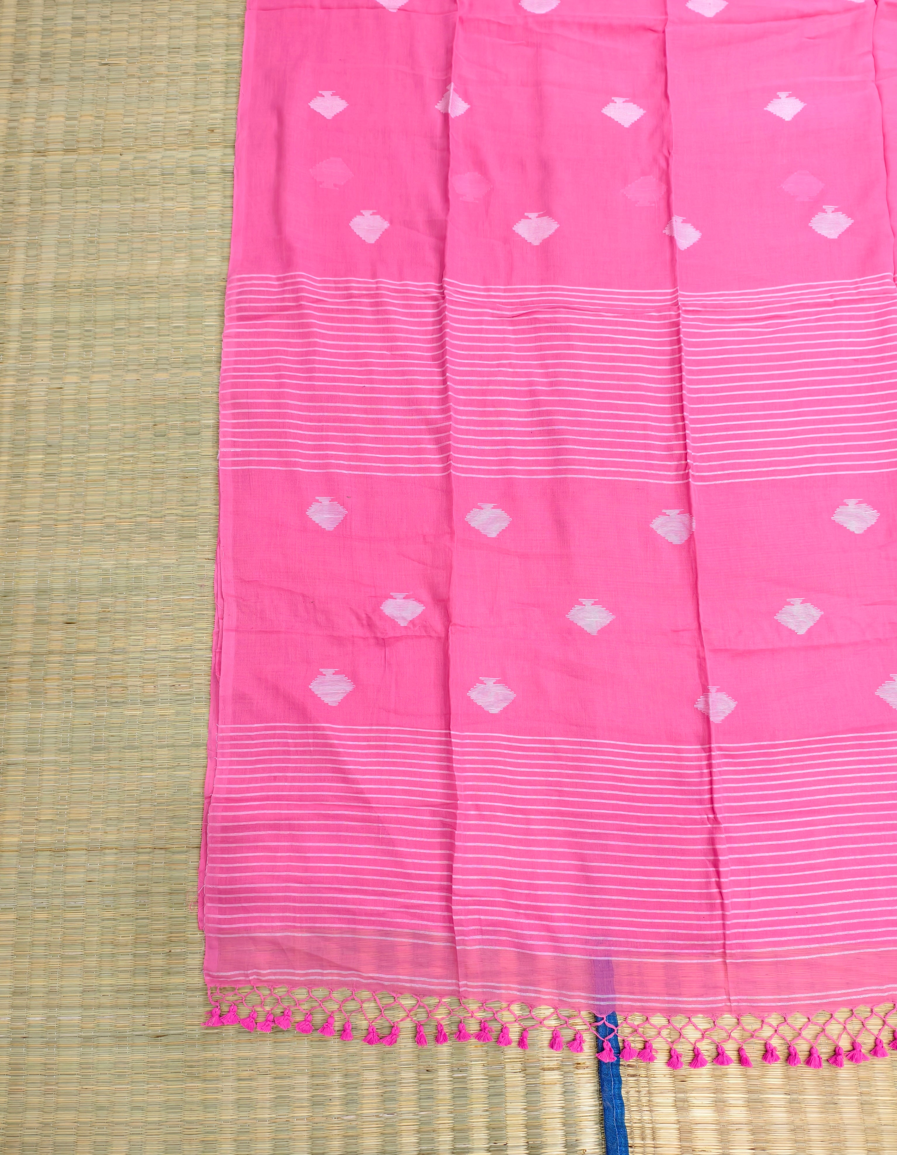 Premium mul jamdani saree
