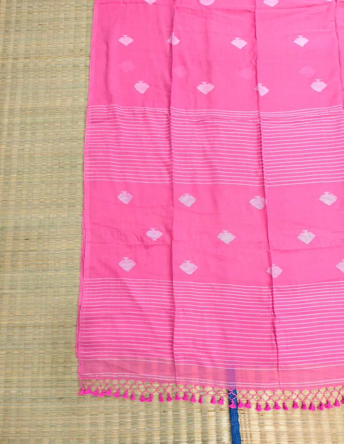 Premium mul jamdani saree