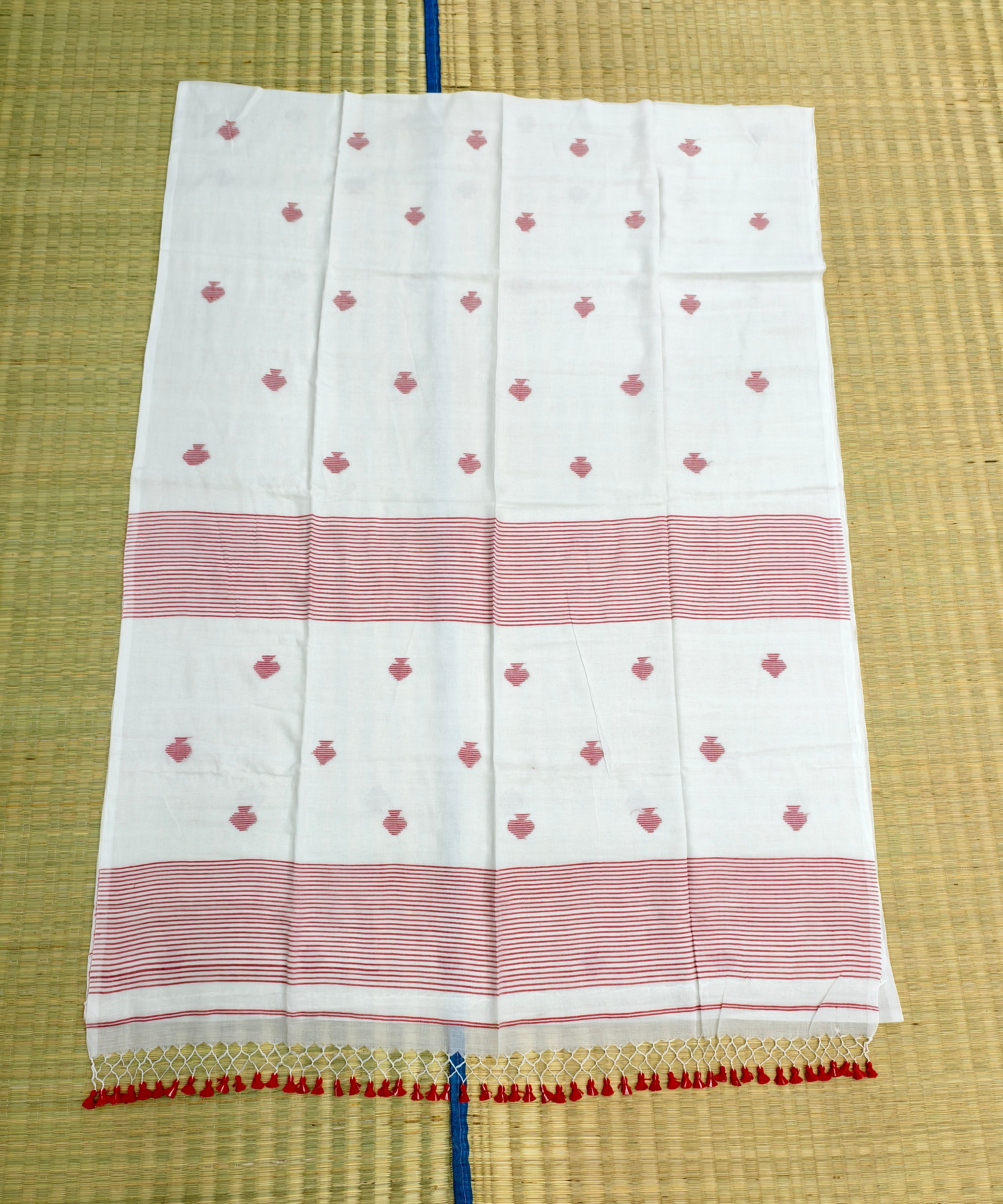 Premium mul jamdani saree