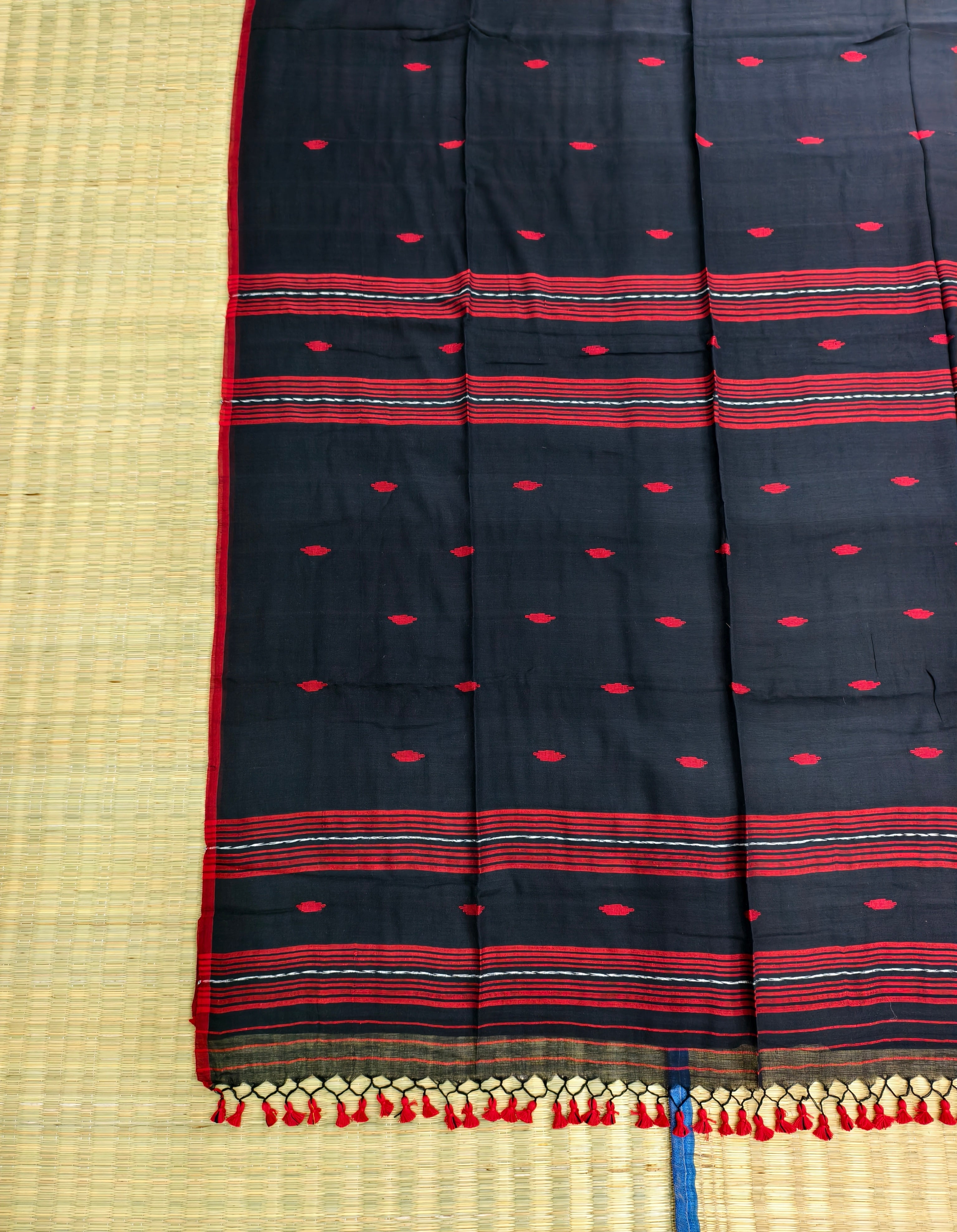 Premium mul jamdani saree