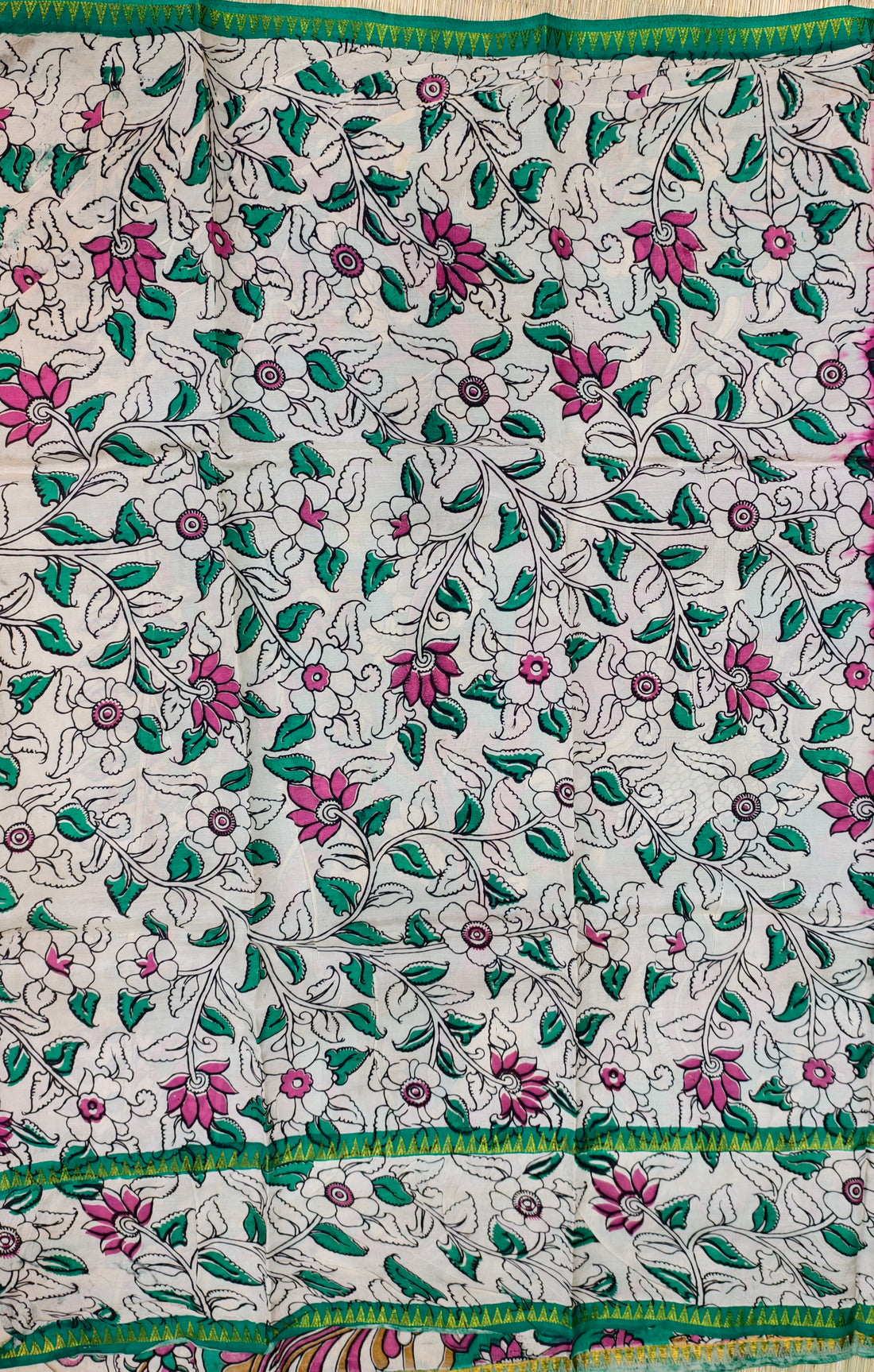 Plain Mangalagiri silk with kalamkari gap border