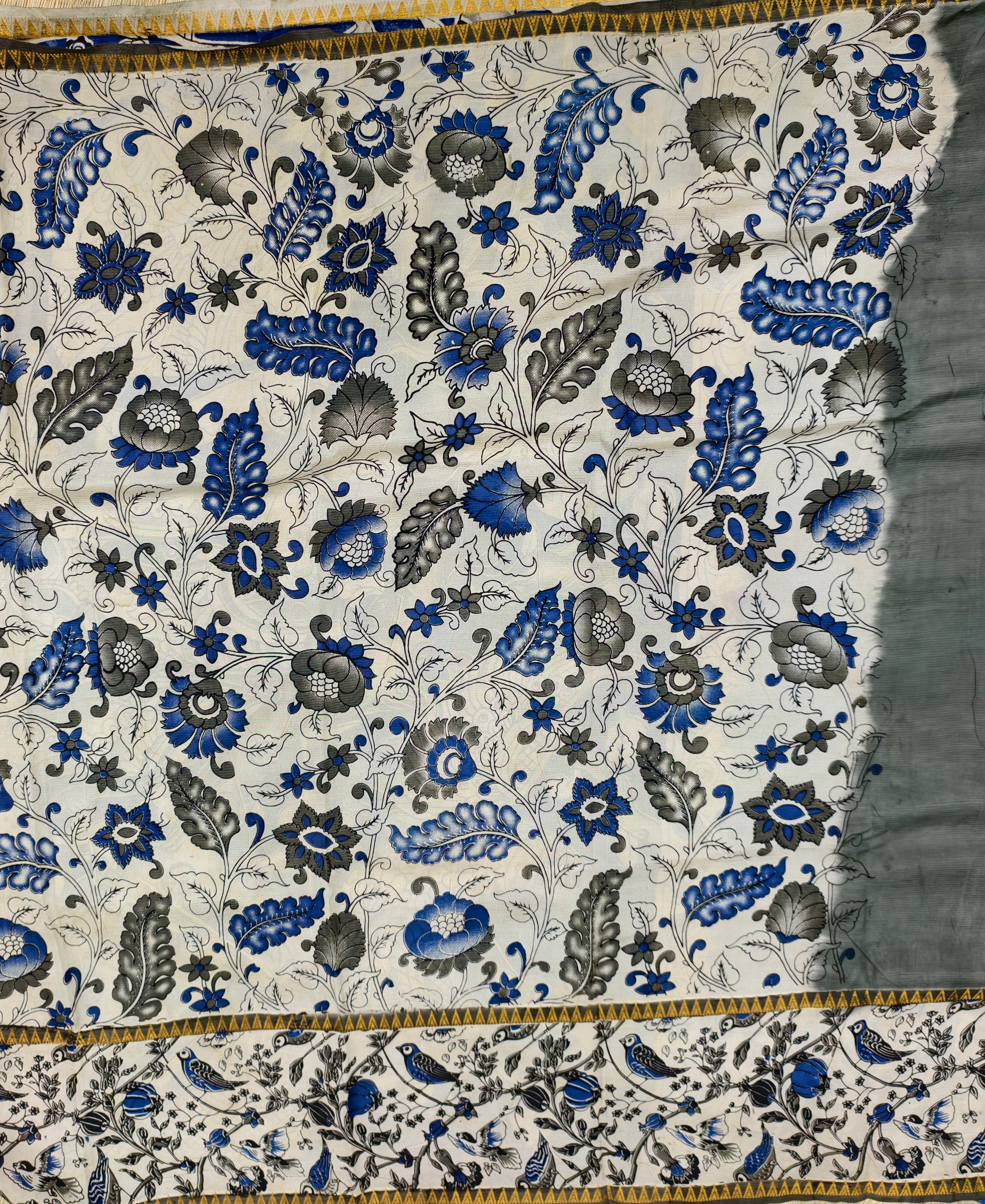 Plain Mangalagiri silk with kalamkari gap border