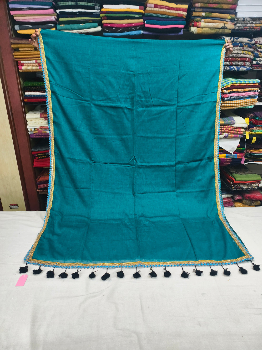 Plain Mul cotton saree with Lace