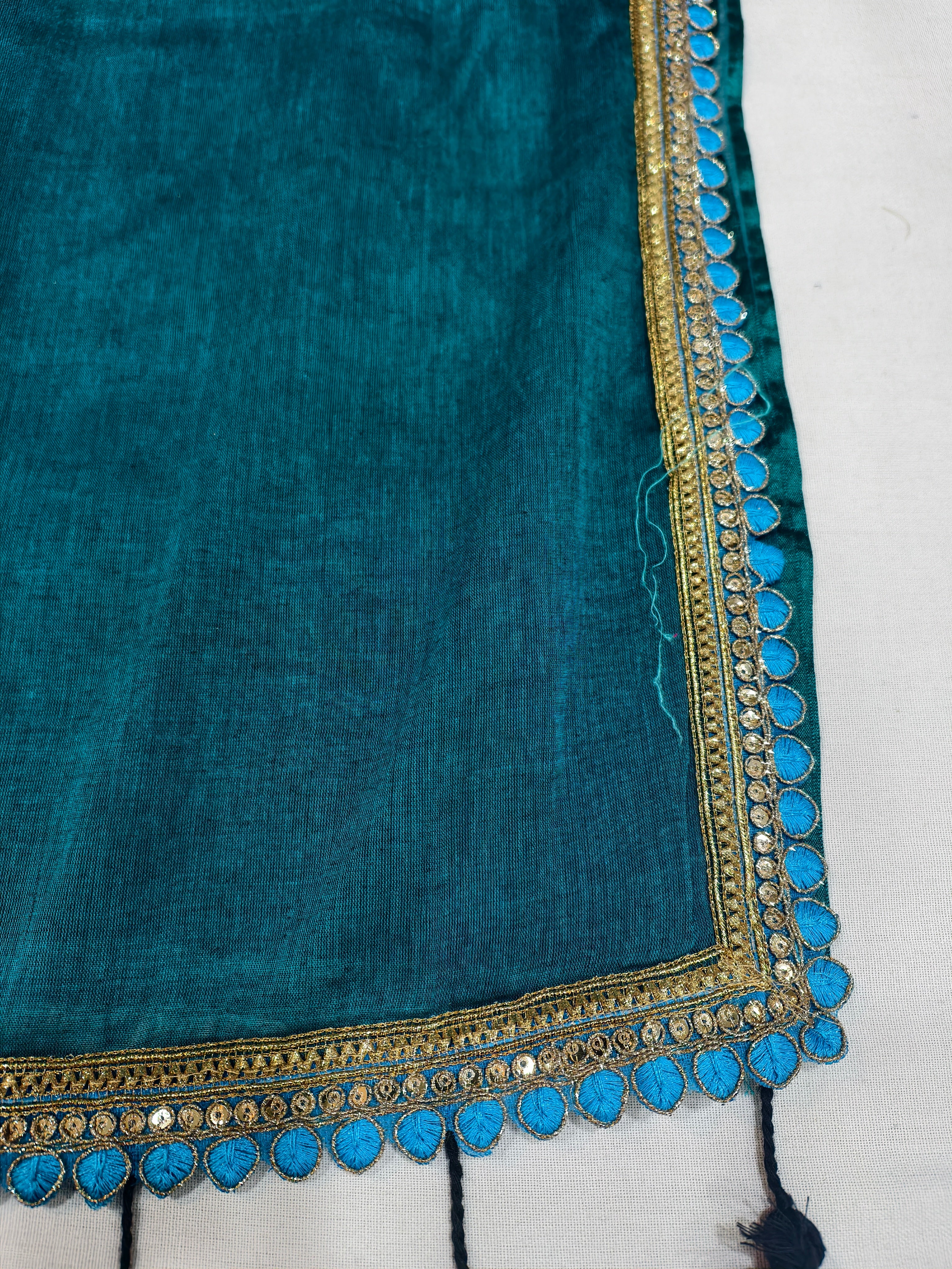 Plain Mul cotton saree with Lace