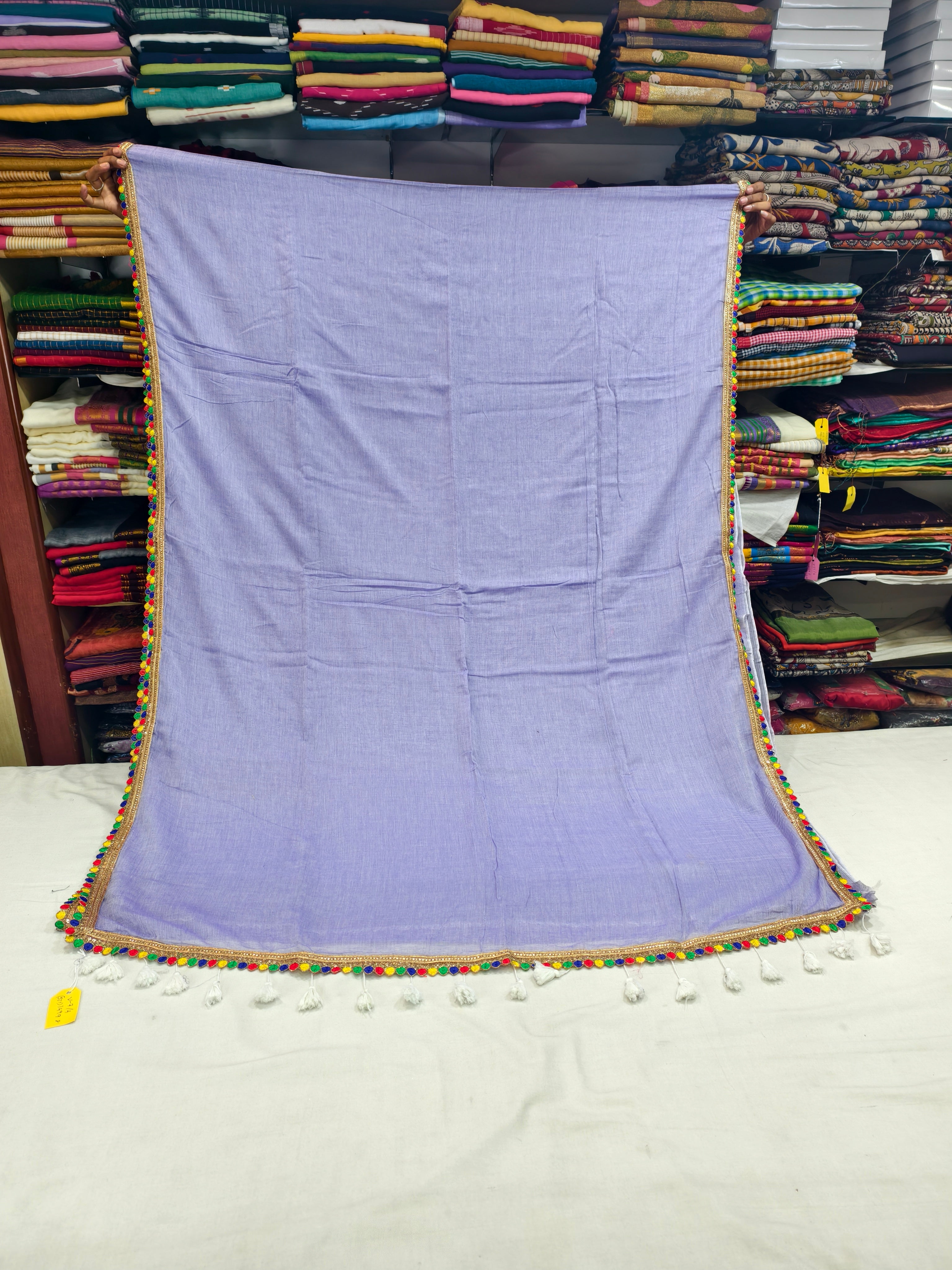 Plain Mul cotton saree with Lace