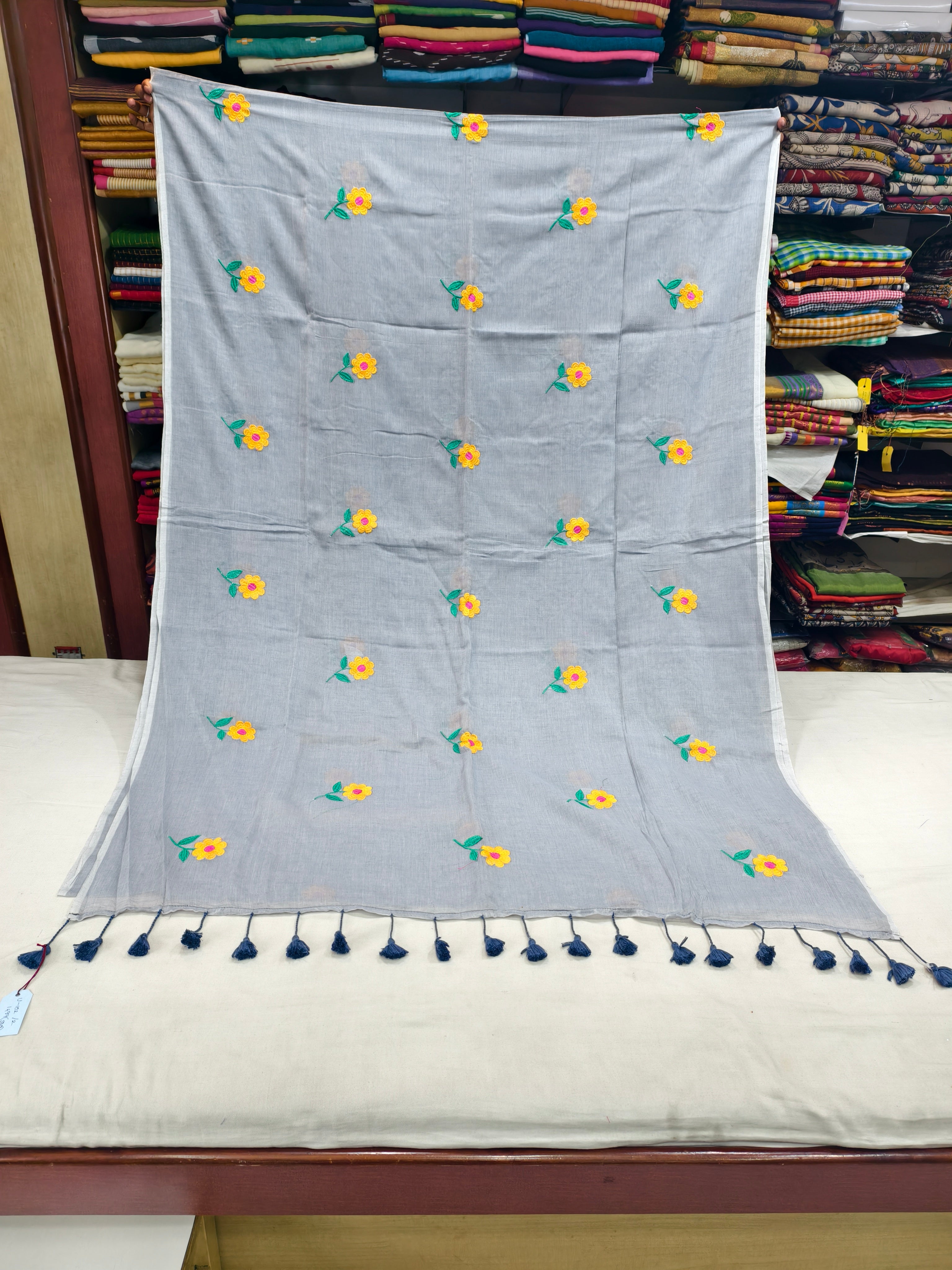 Mul cotton saree with leaf embroidery