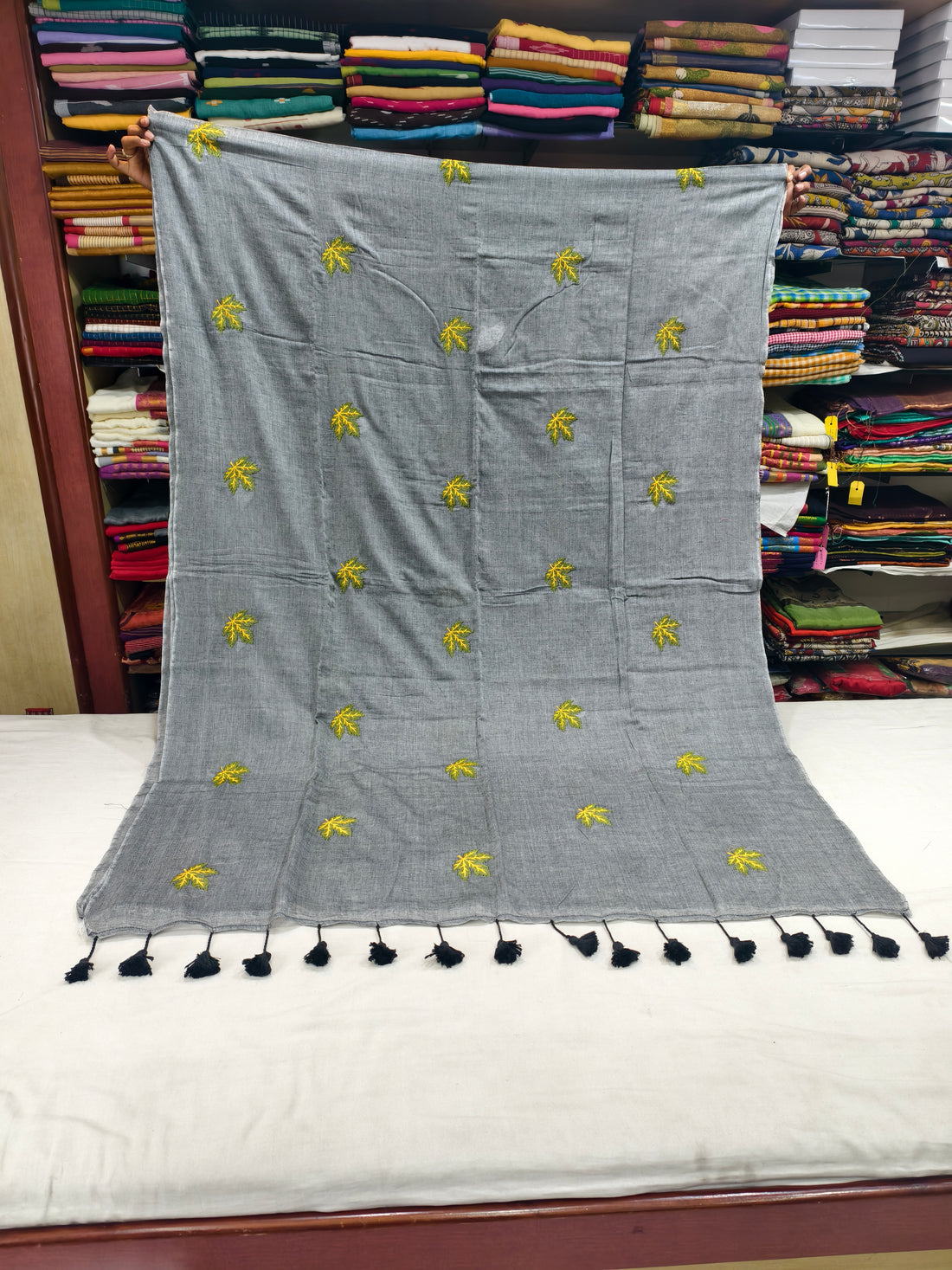 Mul cotton saree with leaf embroidery