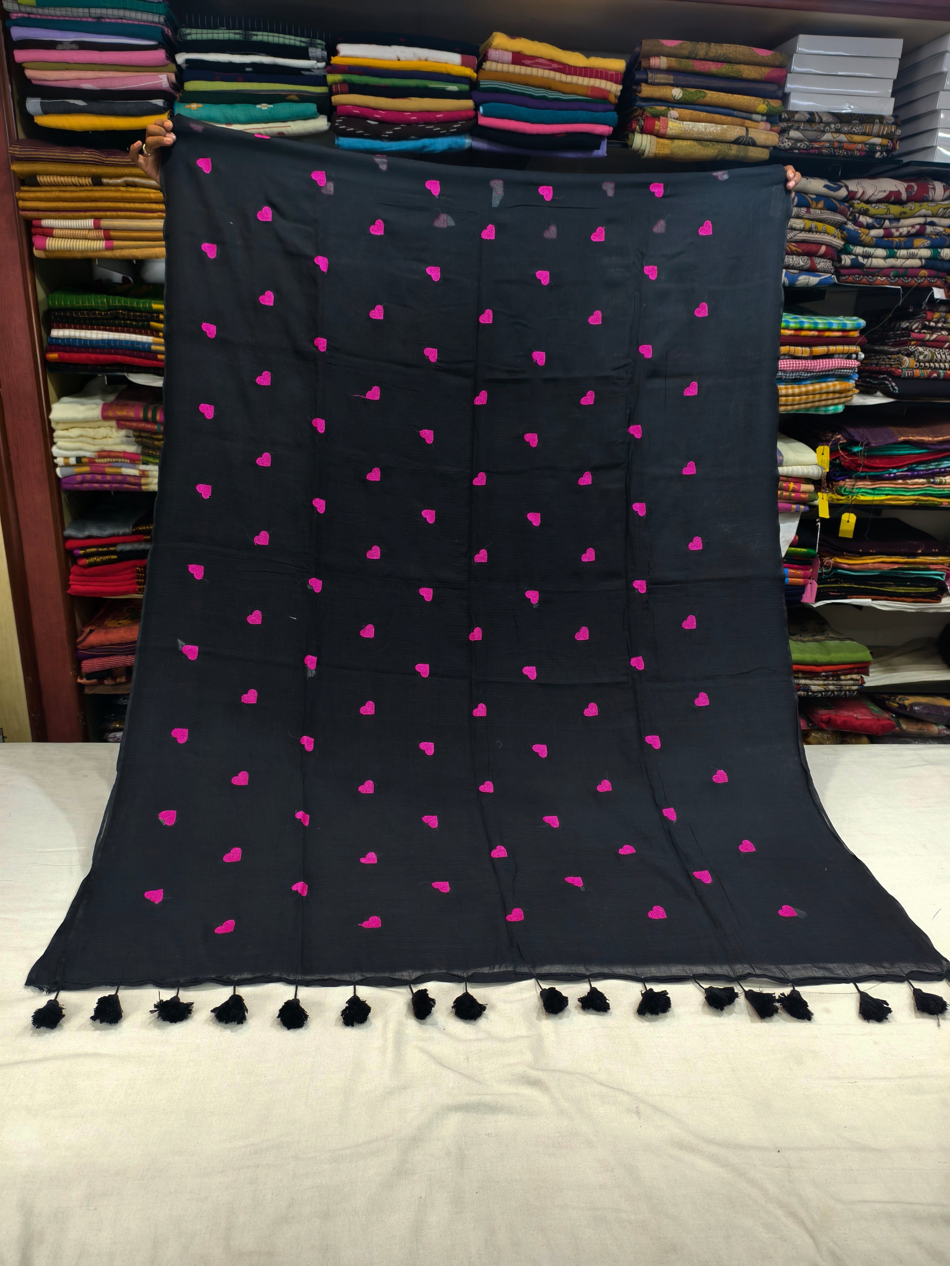Mul cotton saree with heart embroidery