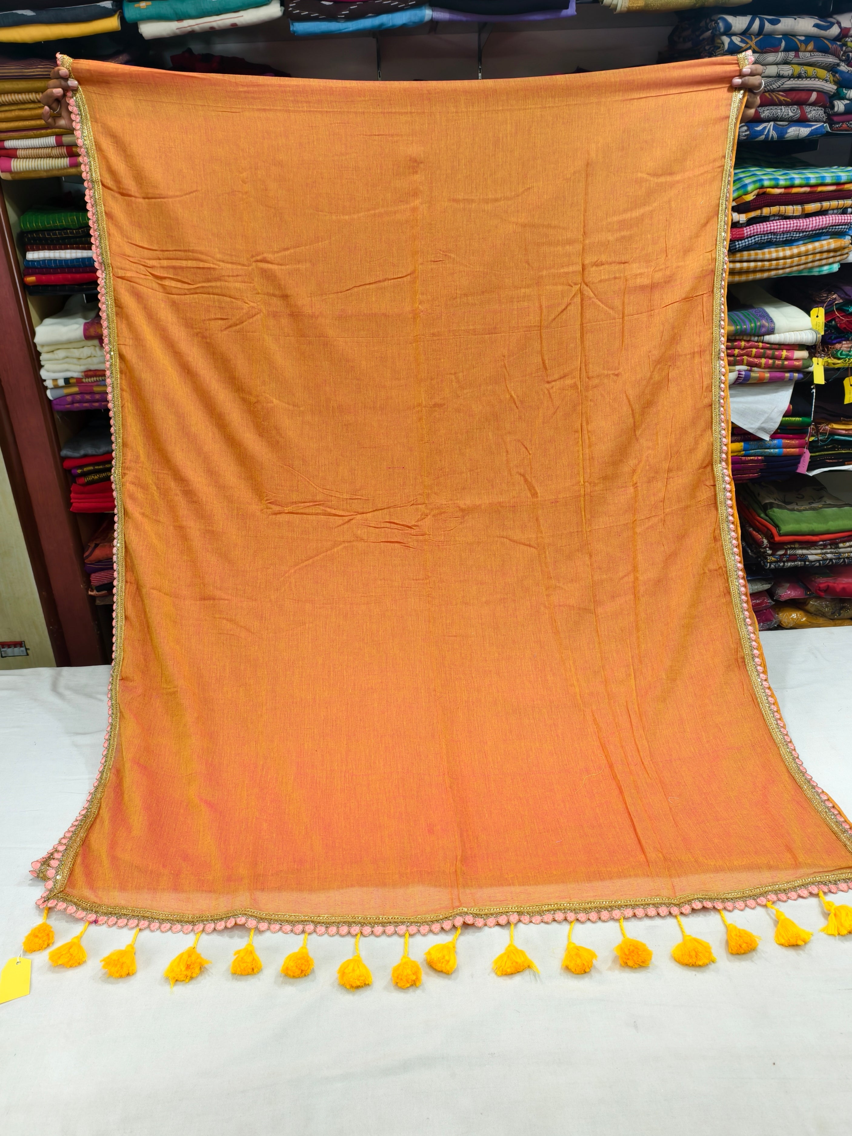 Plain Mul cotton saree with Lace