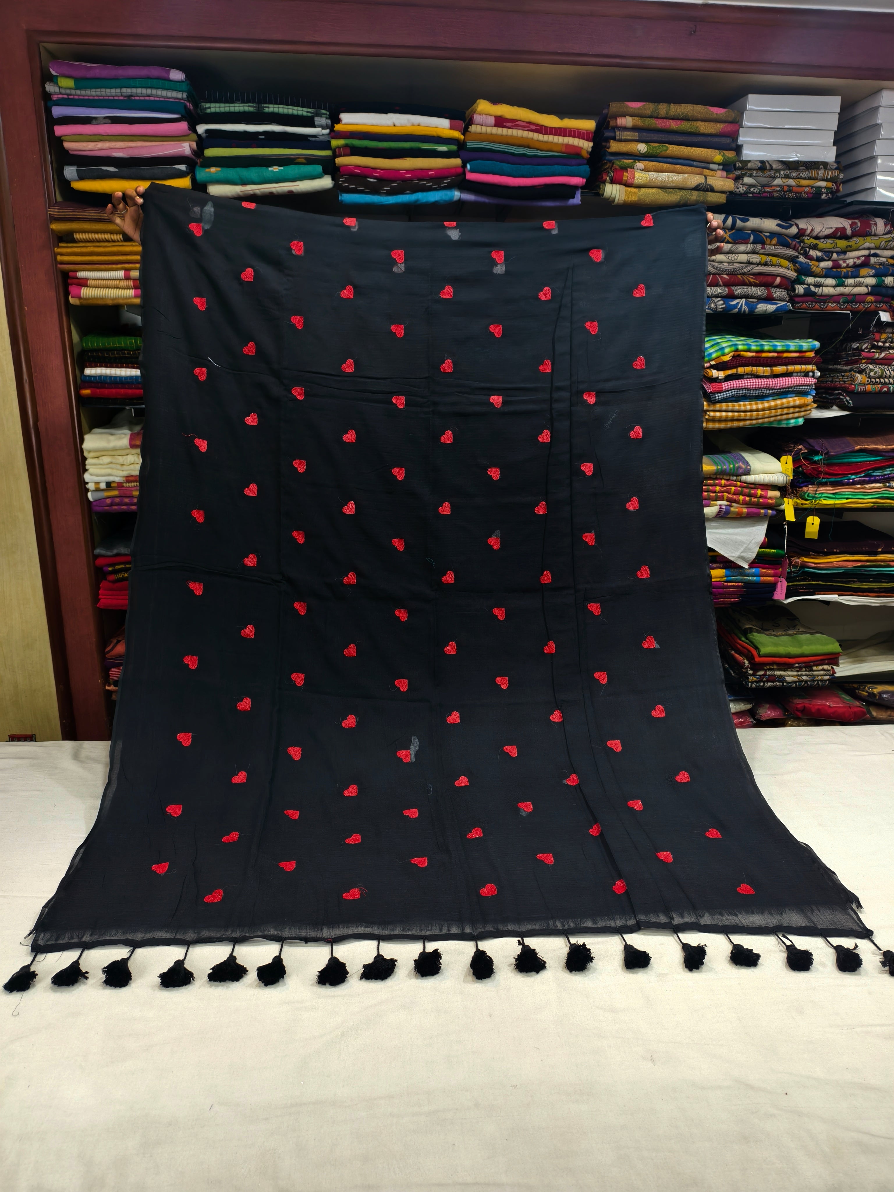 Mul cotton saree with heart embroidery