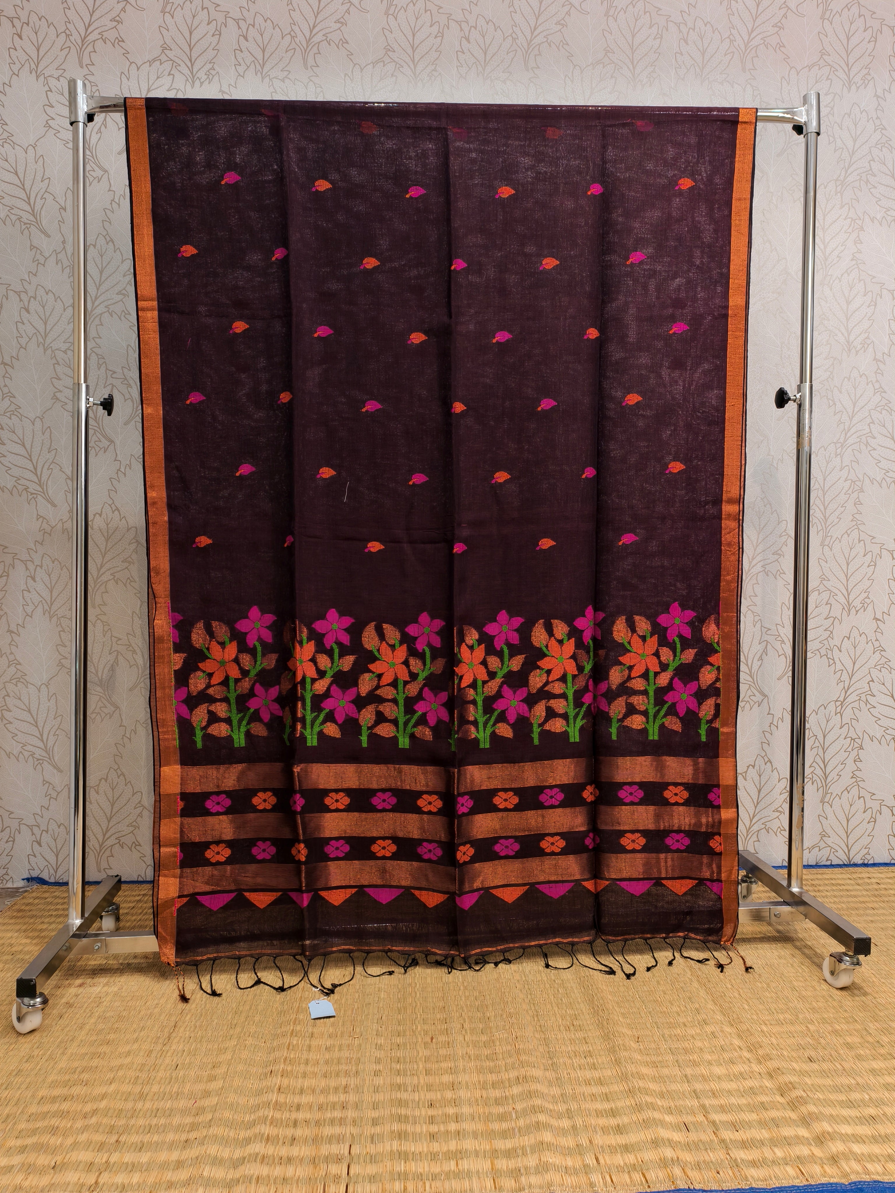 Linen by Linen jamdani saree