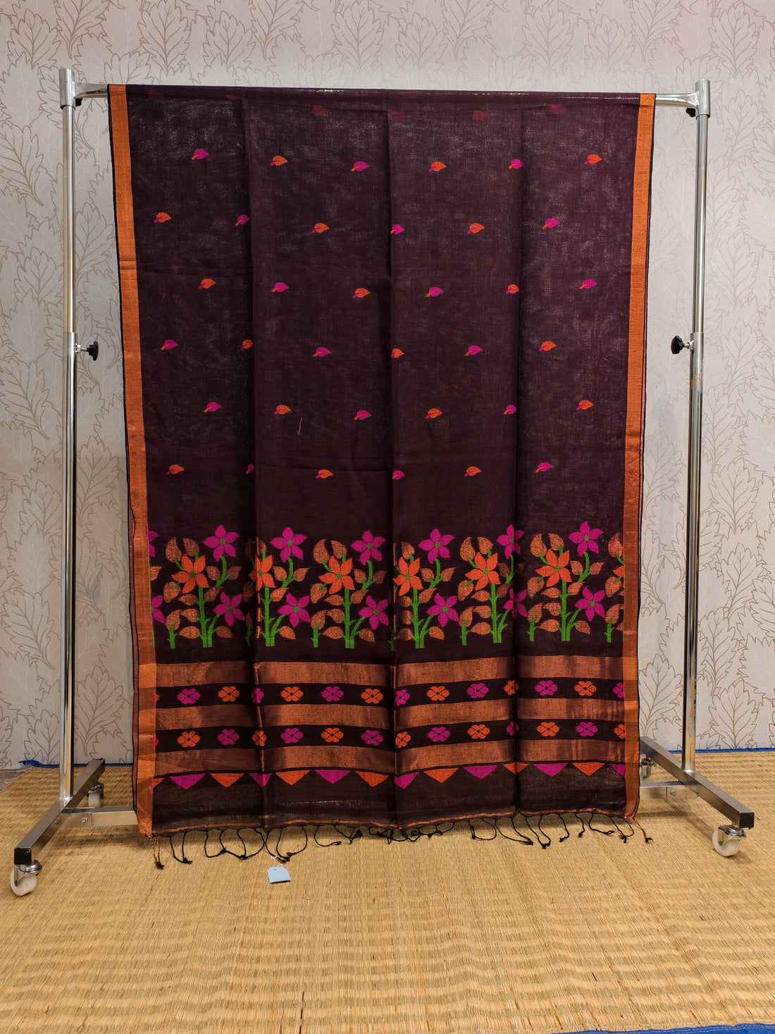 Linen by Linen jamdani saree