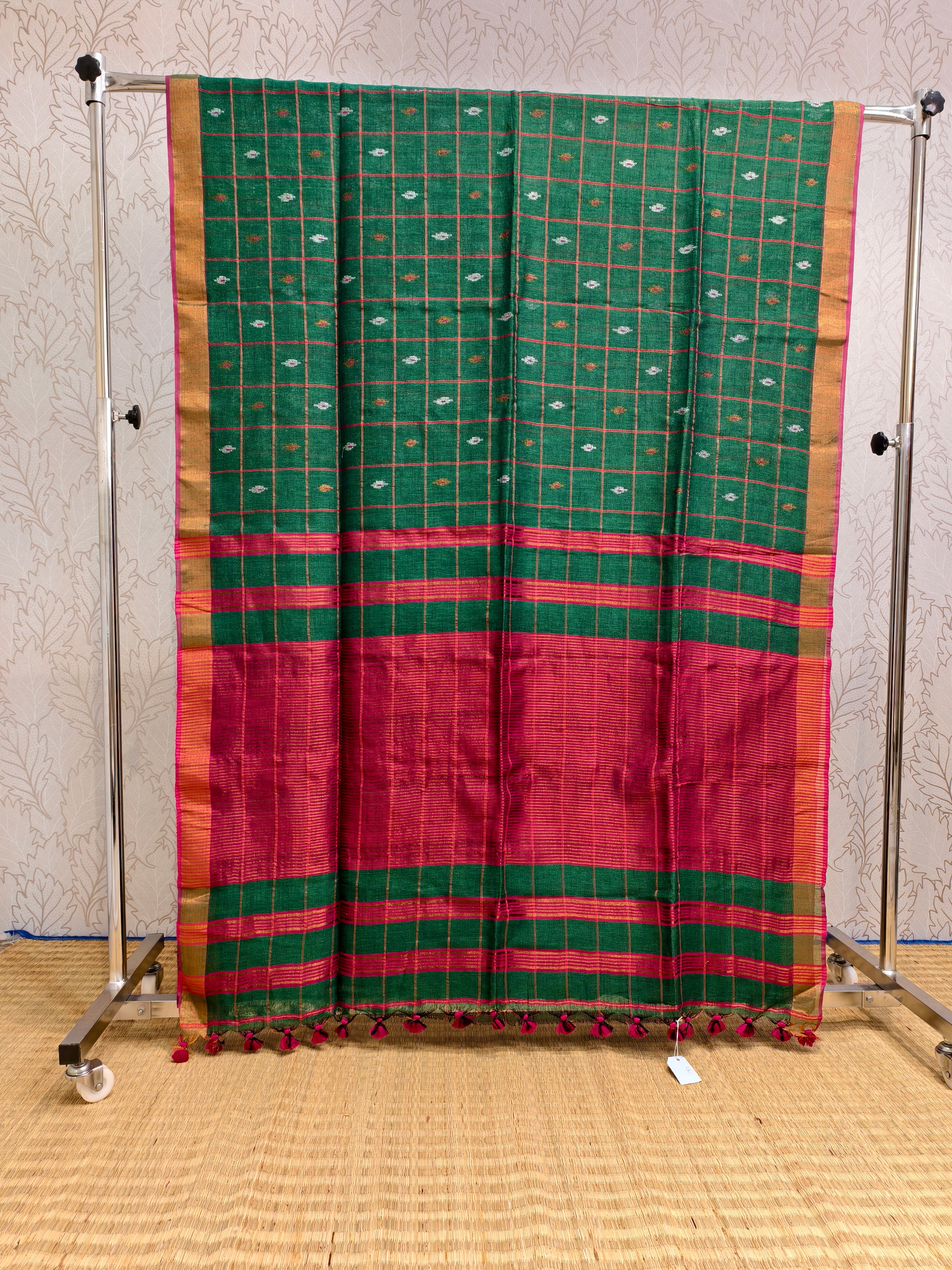 Linen by Linen jamdani saree