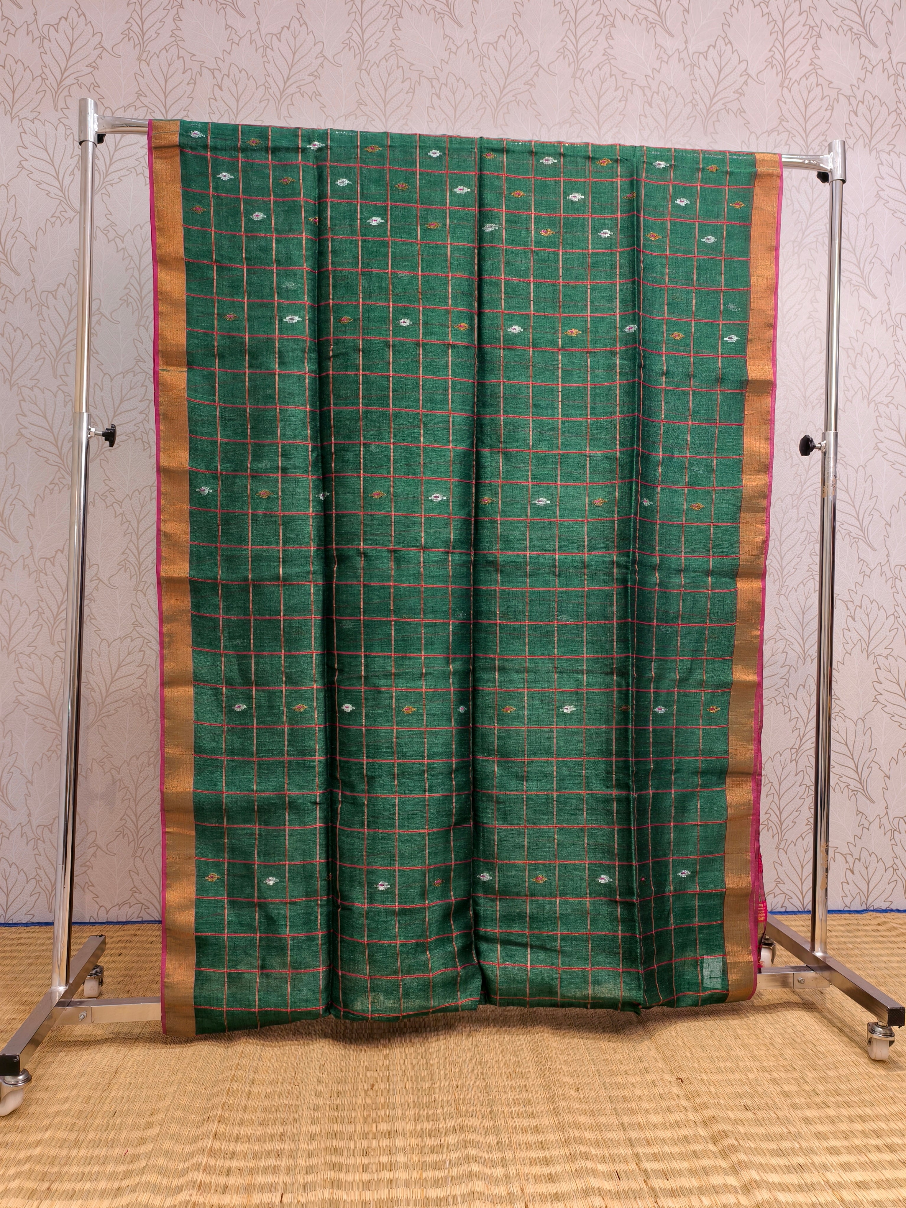 Linen by Linen jamdani saree