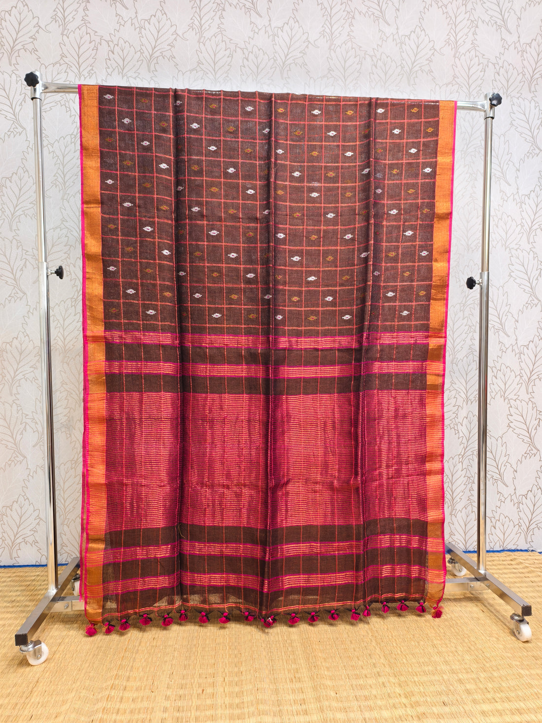 Linen by Linen jamdani saree