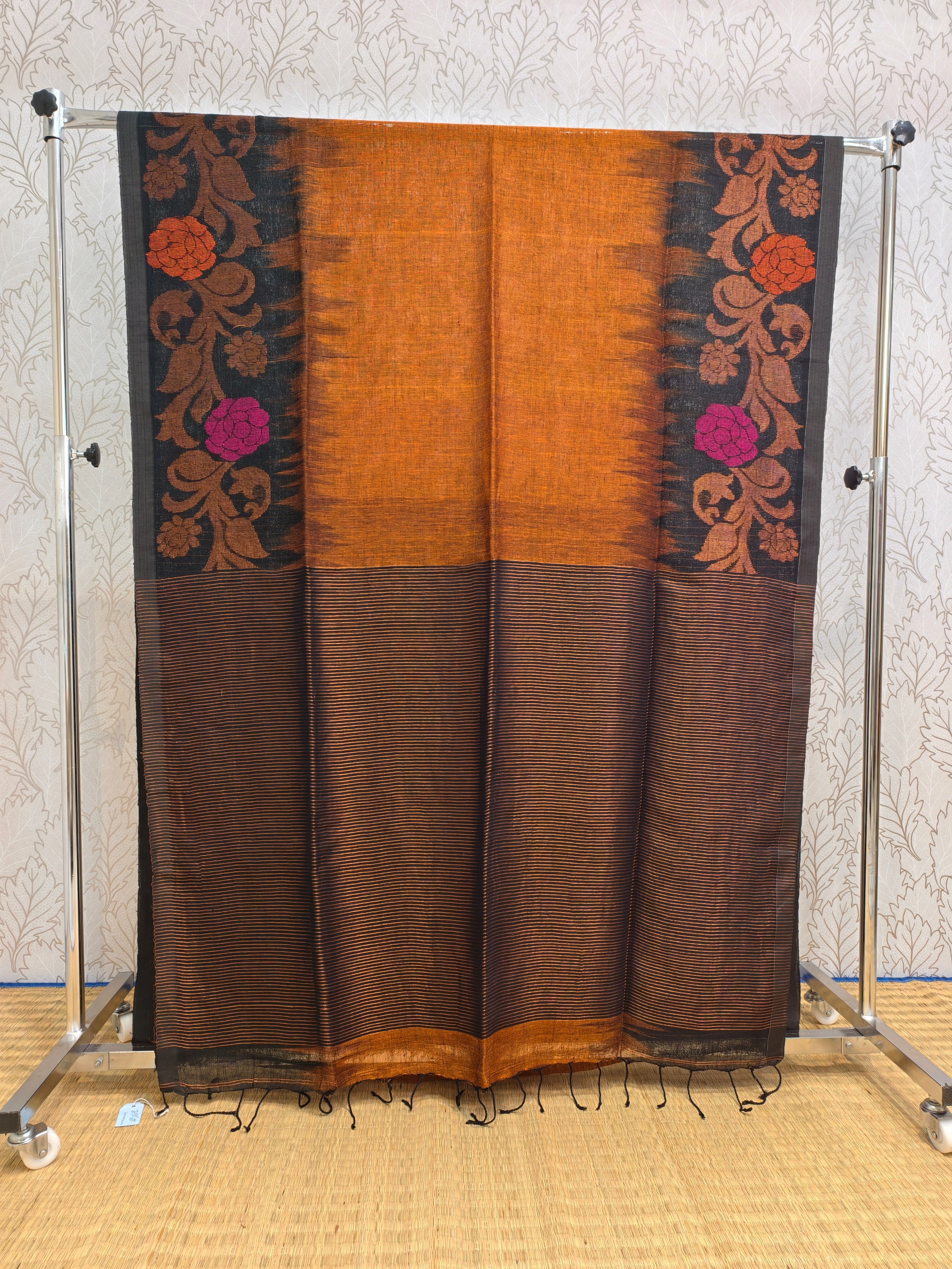 Linen by Linen jamdani saree