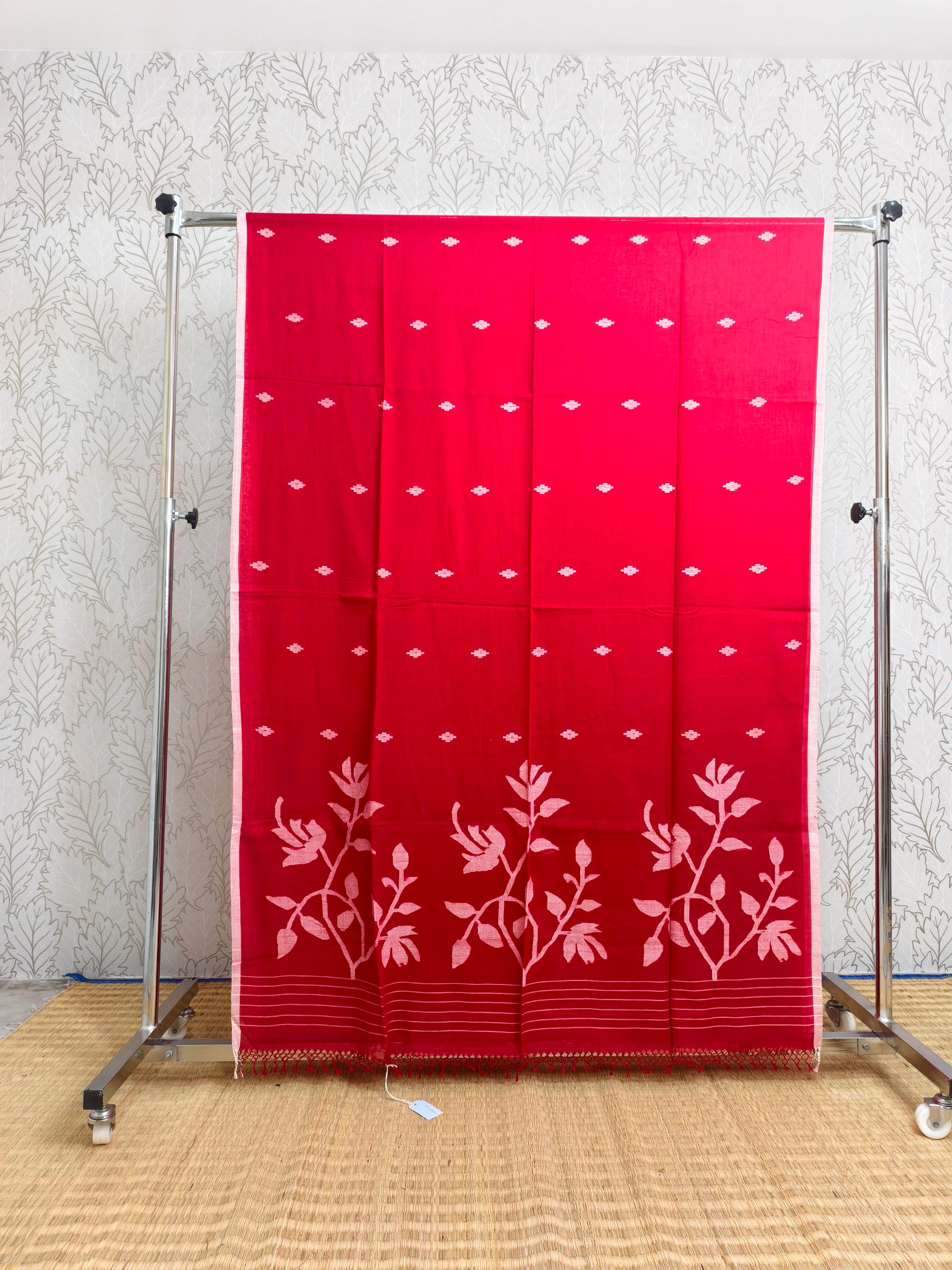 Premium mul cotton needle jamdani saree