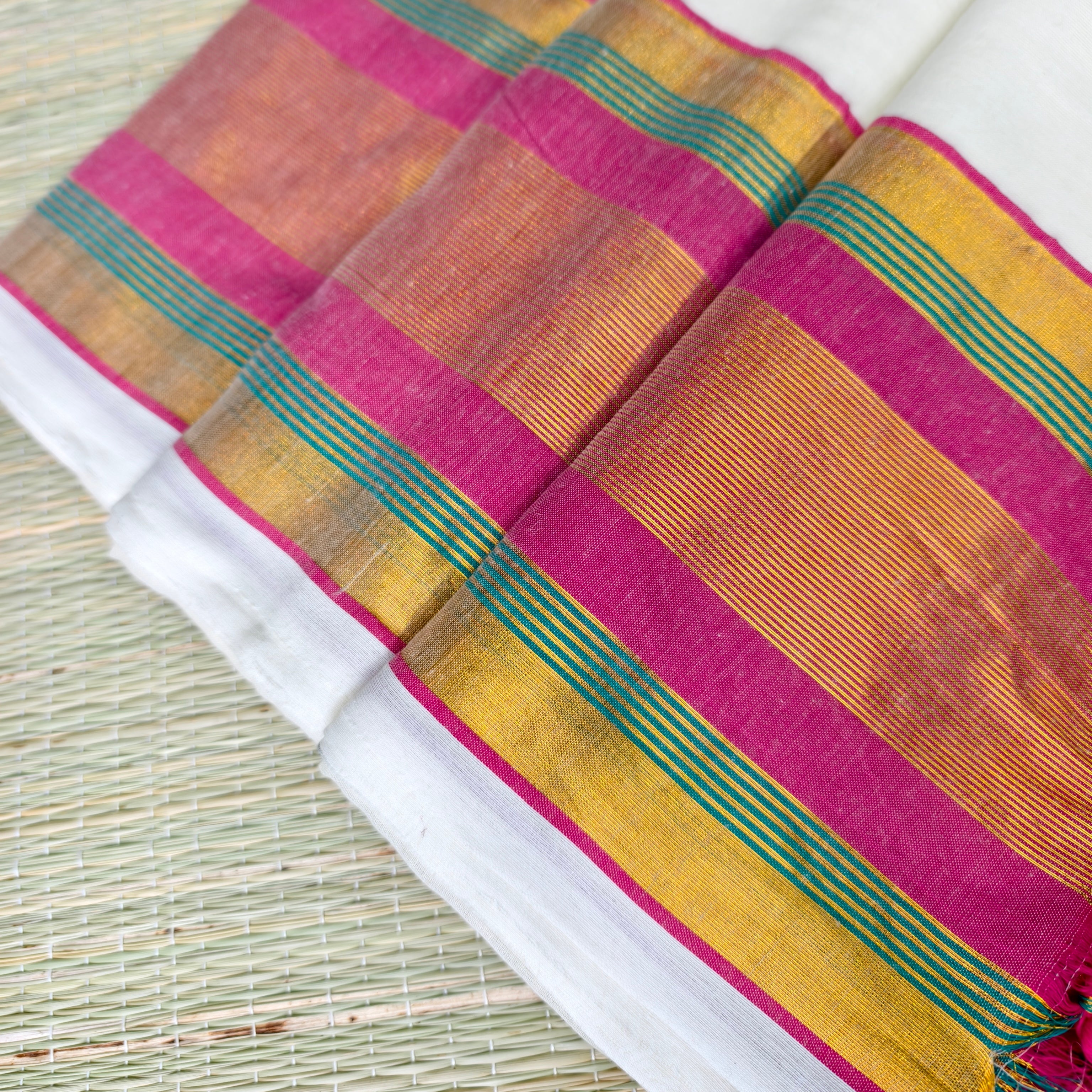 Premium mul cotton saree with Kanchi border
