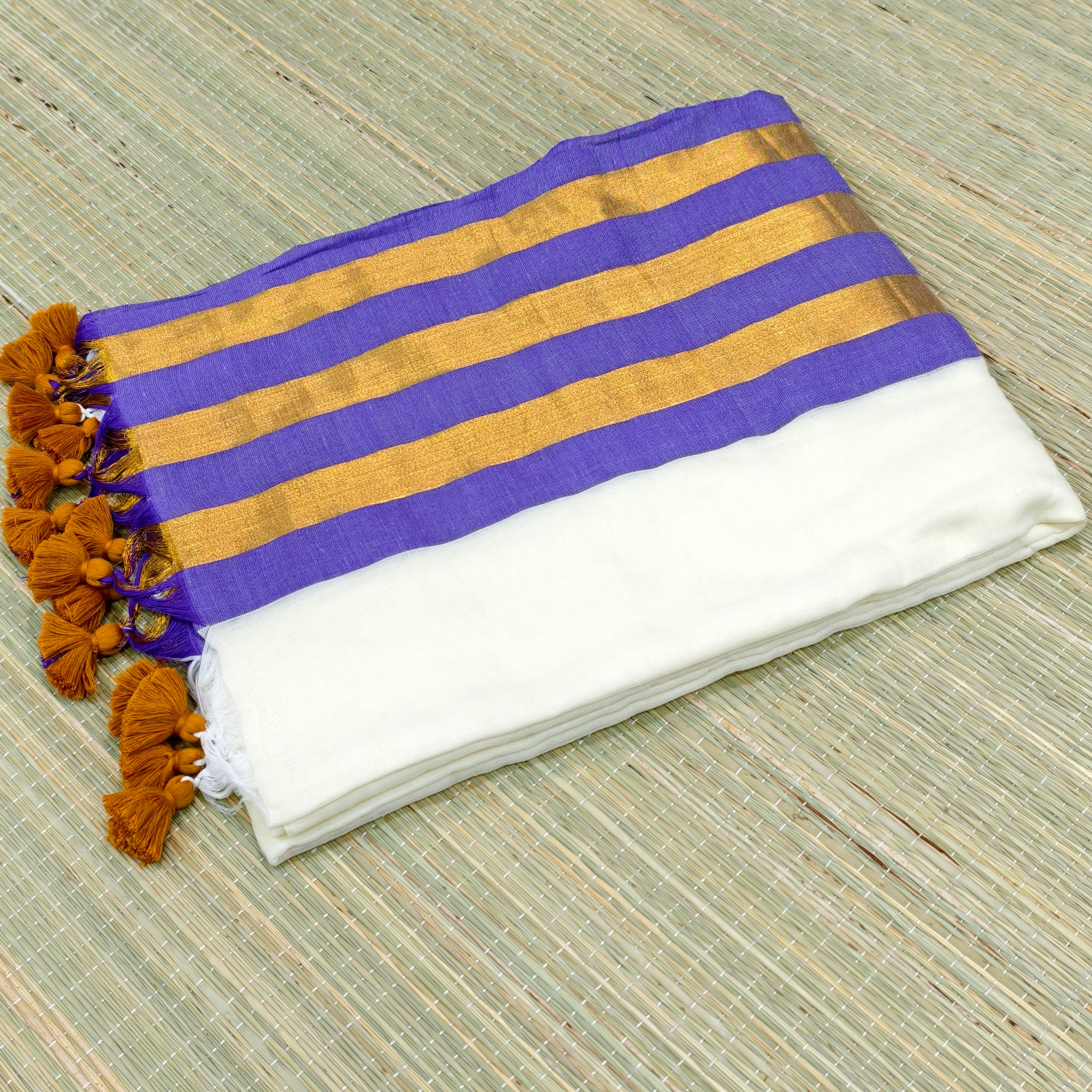 Premium mul cotton saree with zari border